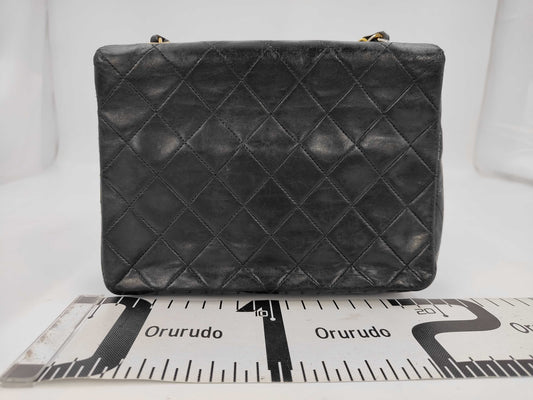CHANEL shoulder bag