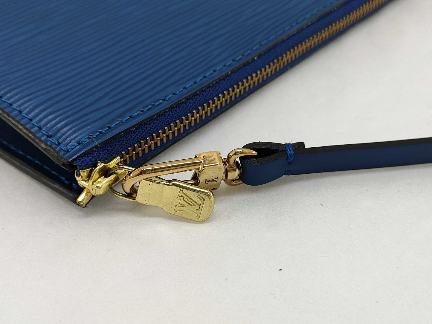LOUIS VUITTON Epi Leather Handbag in Blue