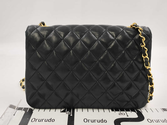 CHANEL Matelasse Lambskin Shoulder Bag