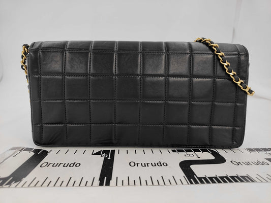 CHANEL Chocolate Bar Chain Shoulder Bag