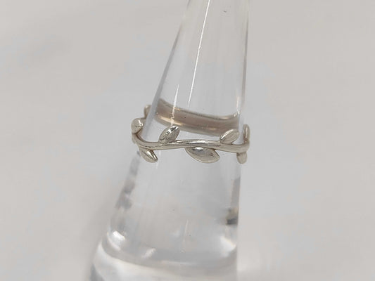 Tiffany & Co. Paloma Picasso Olive Leaf Ring