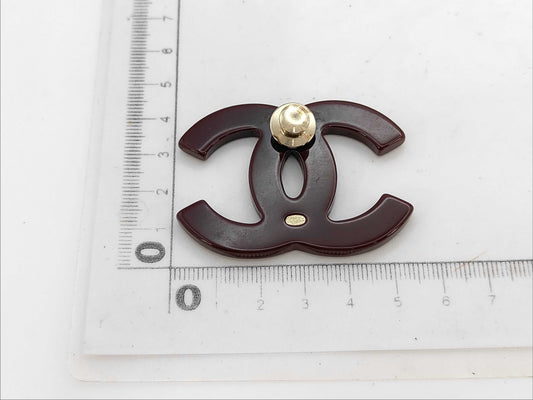 CHANEL 08A Brooch