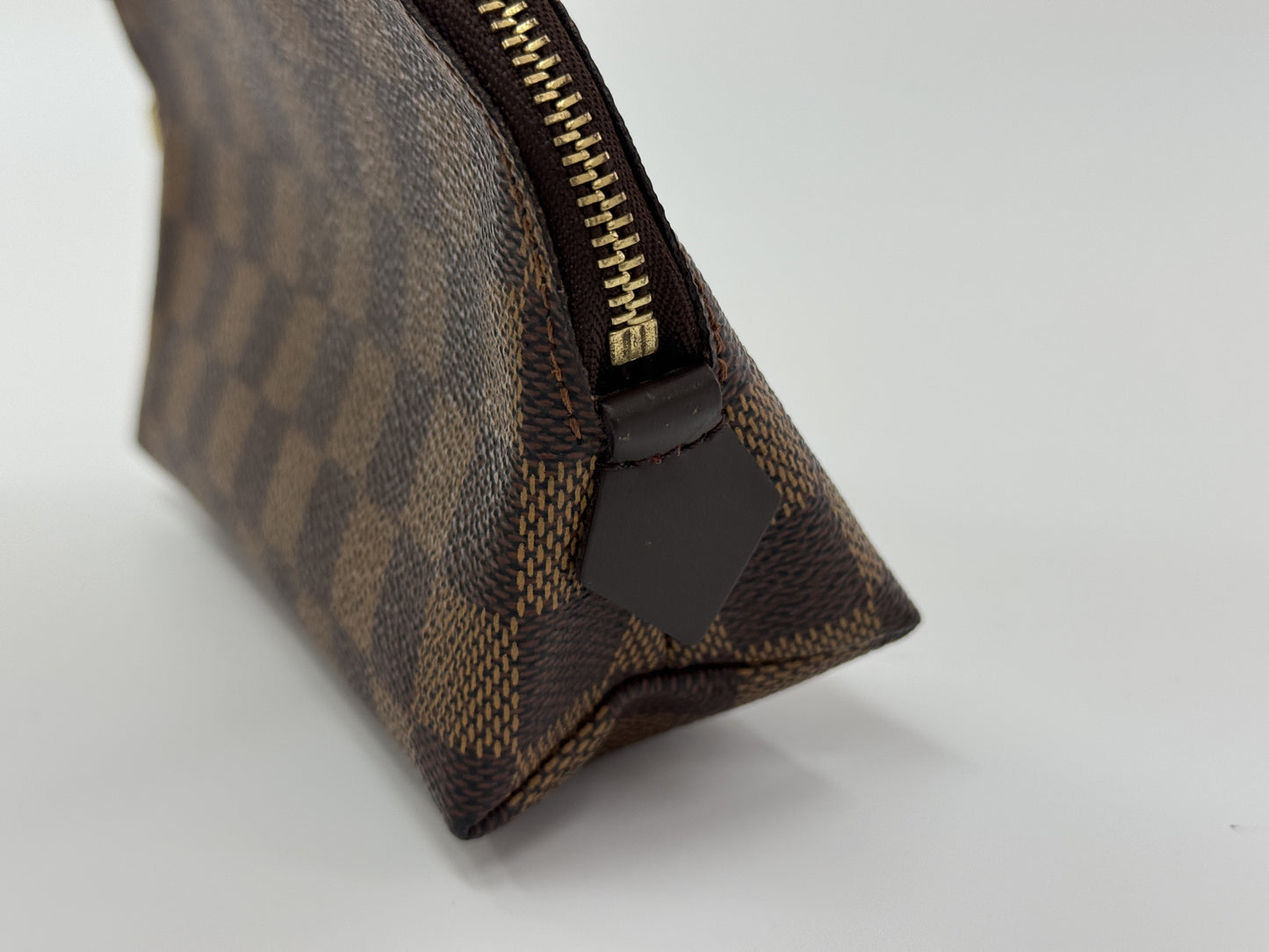 LOUIS VUITTON Damier Pochette Cosmetic Pouch