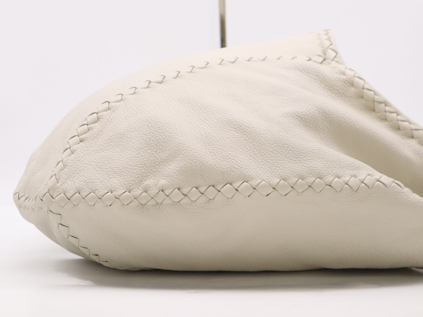 BOTTEGA VENETA Deerskin Intrecciato Cervo Shoulder Bag Hobo White