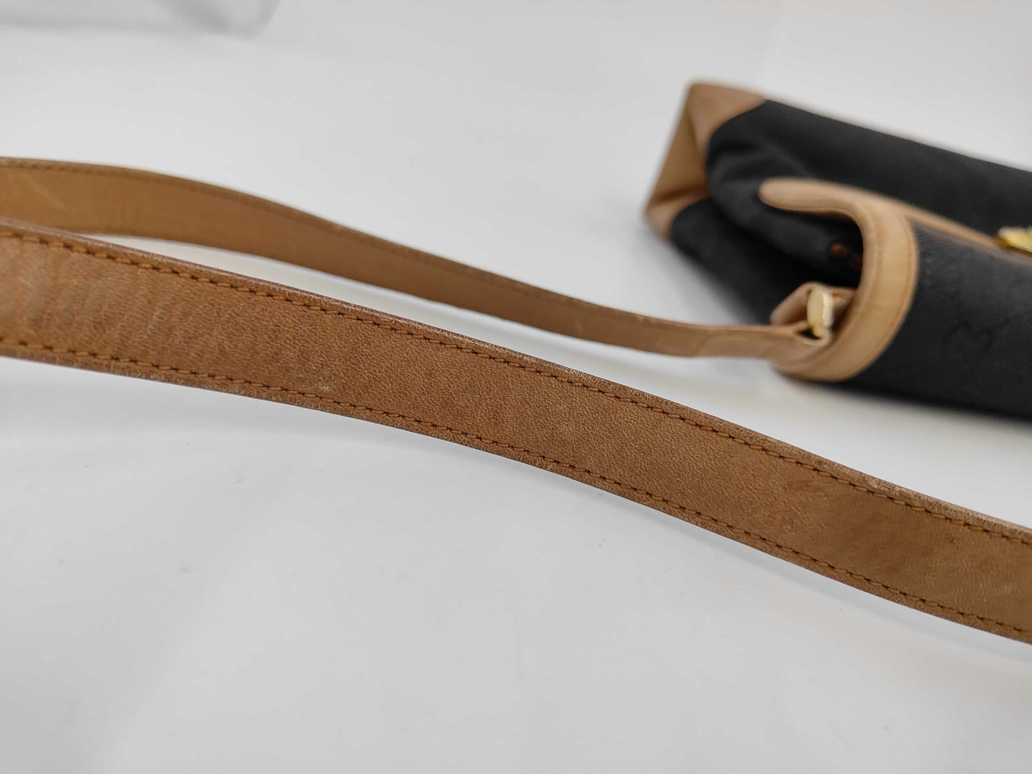 GUCCI GUCCI GG Canvas Shoulder Bag Bag