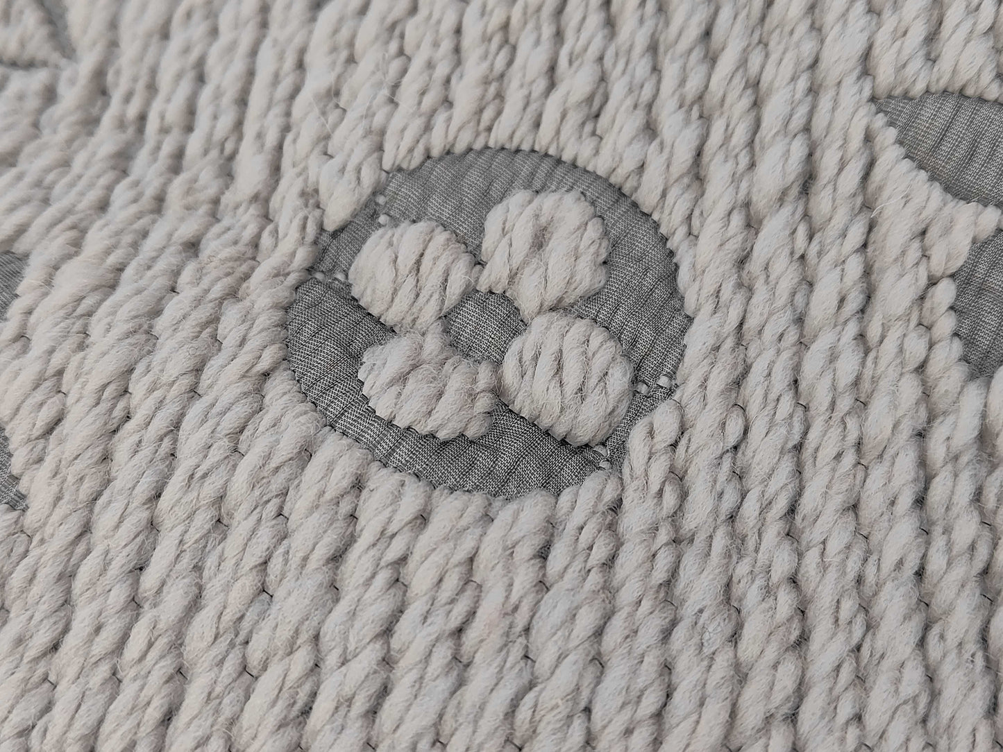 LOUIS VUITTON Echarpe Logomania Scarf