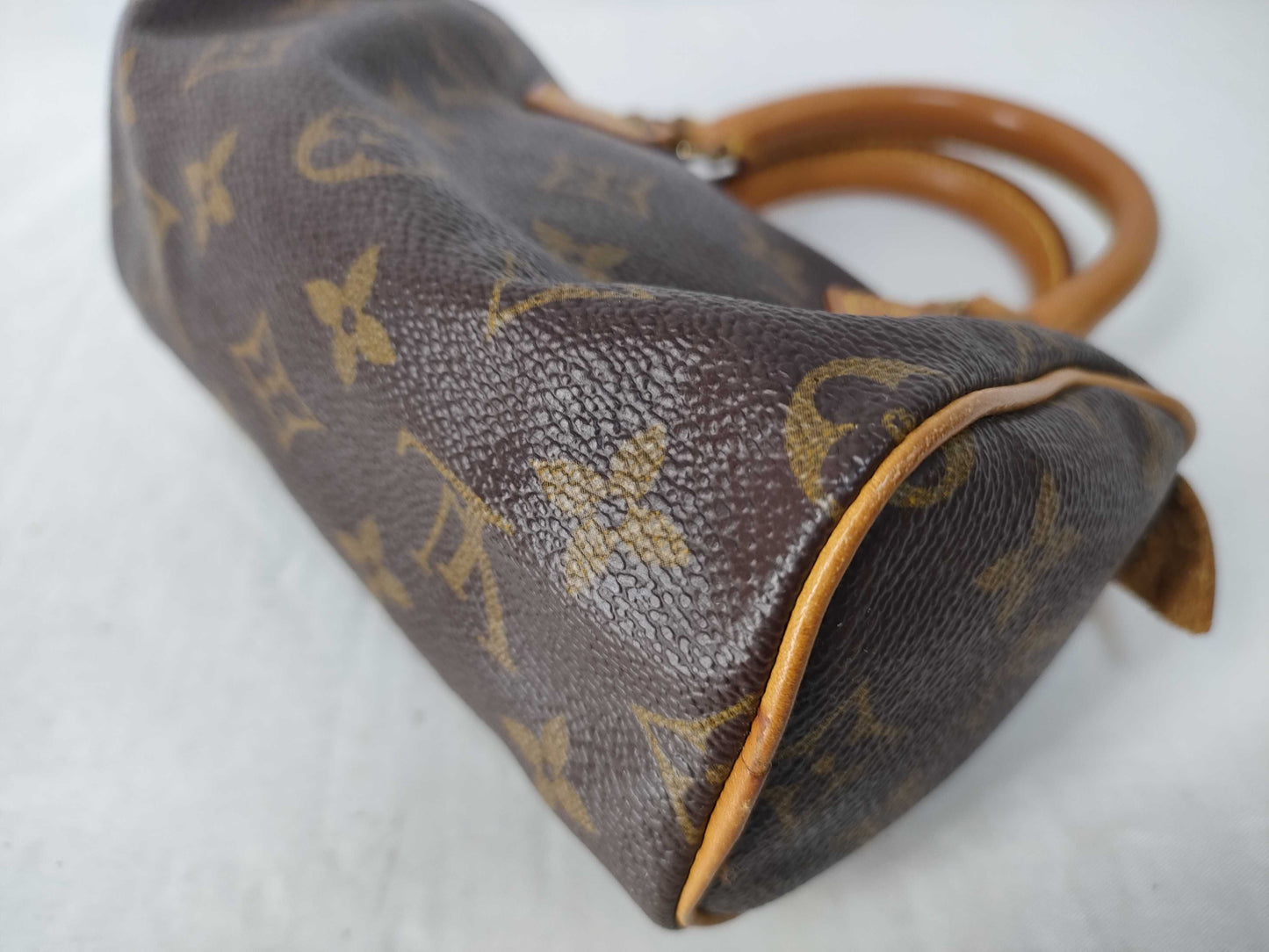 LOUIS VUITTON Monogram Louis Vuitton Mini Speedy Handbag with Strap Monogram Handbag