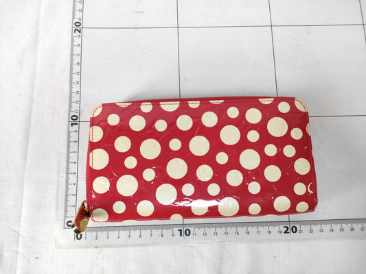 LOUIS VUITTON Vernis Zippy Wallet, a collaboration with Yayoi Kusama
