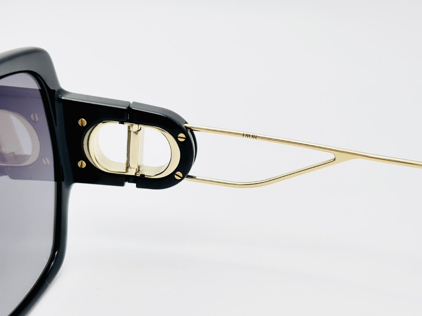 Dior TF60096177 30MONTAIGNE Sunglasses with CD Logo, 58□18-130, Black x Gold, Case and Cloth Included.