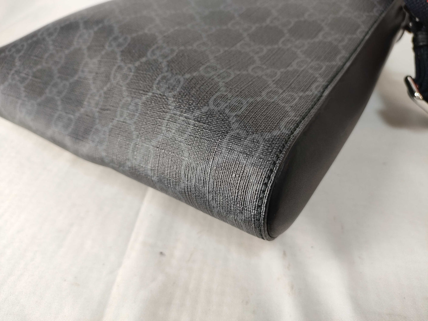 GUCCI GG Supreme Shoulder Bag A Shoulder Bag