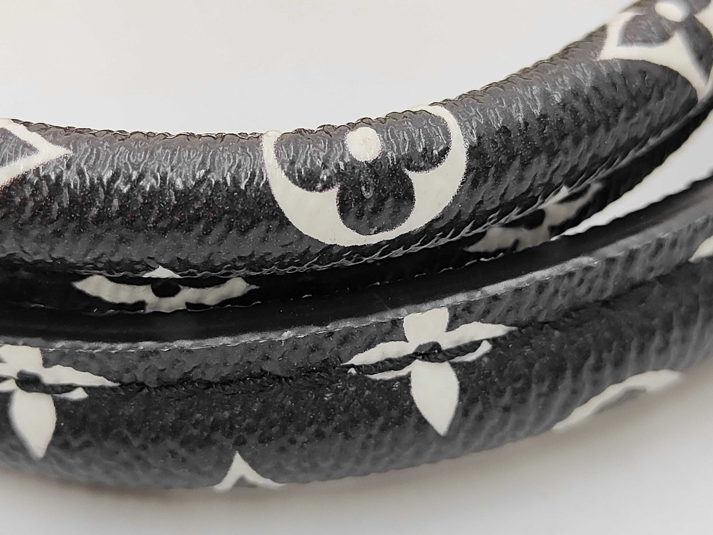 LOUIS VUITTON Monogram Jung on the Go GM Tote Bag