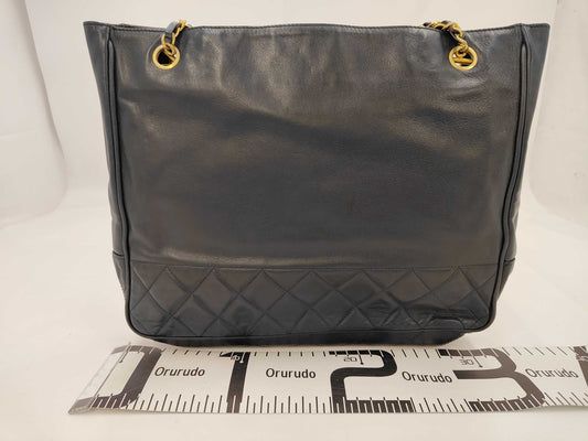 CHANEL Matelasse Chain Tote Bag