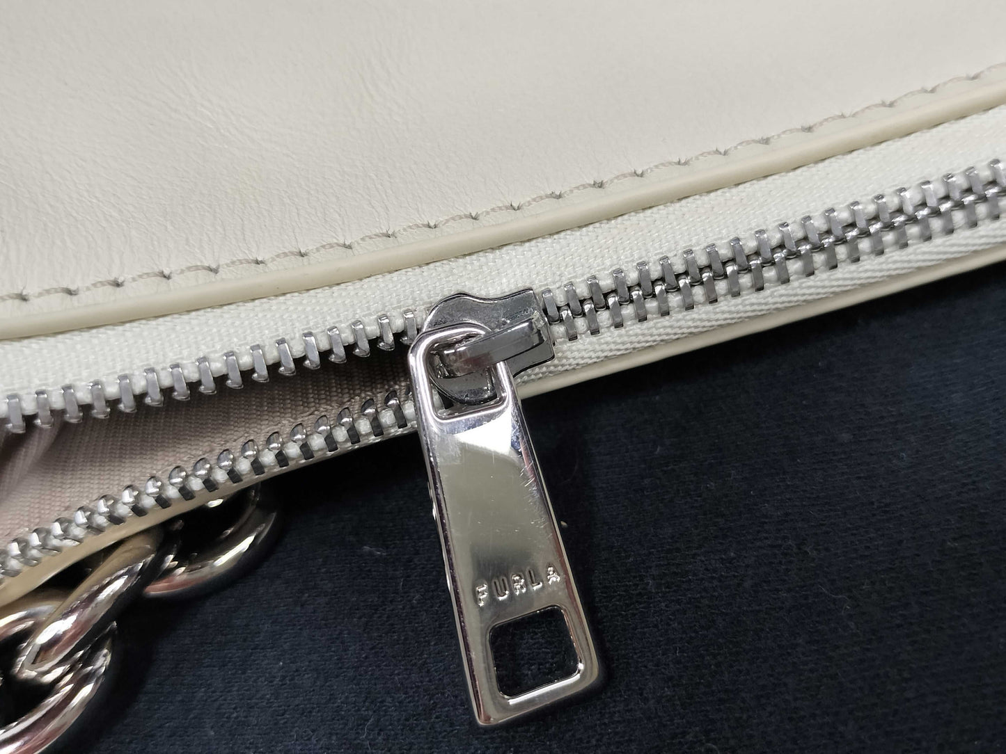 FURLA Leather Chain Shoulder 2-Way White Handbag