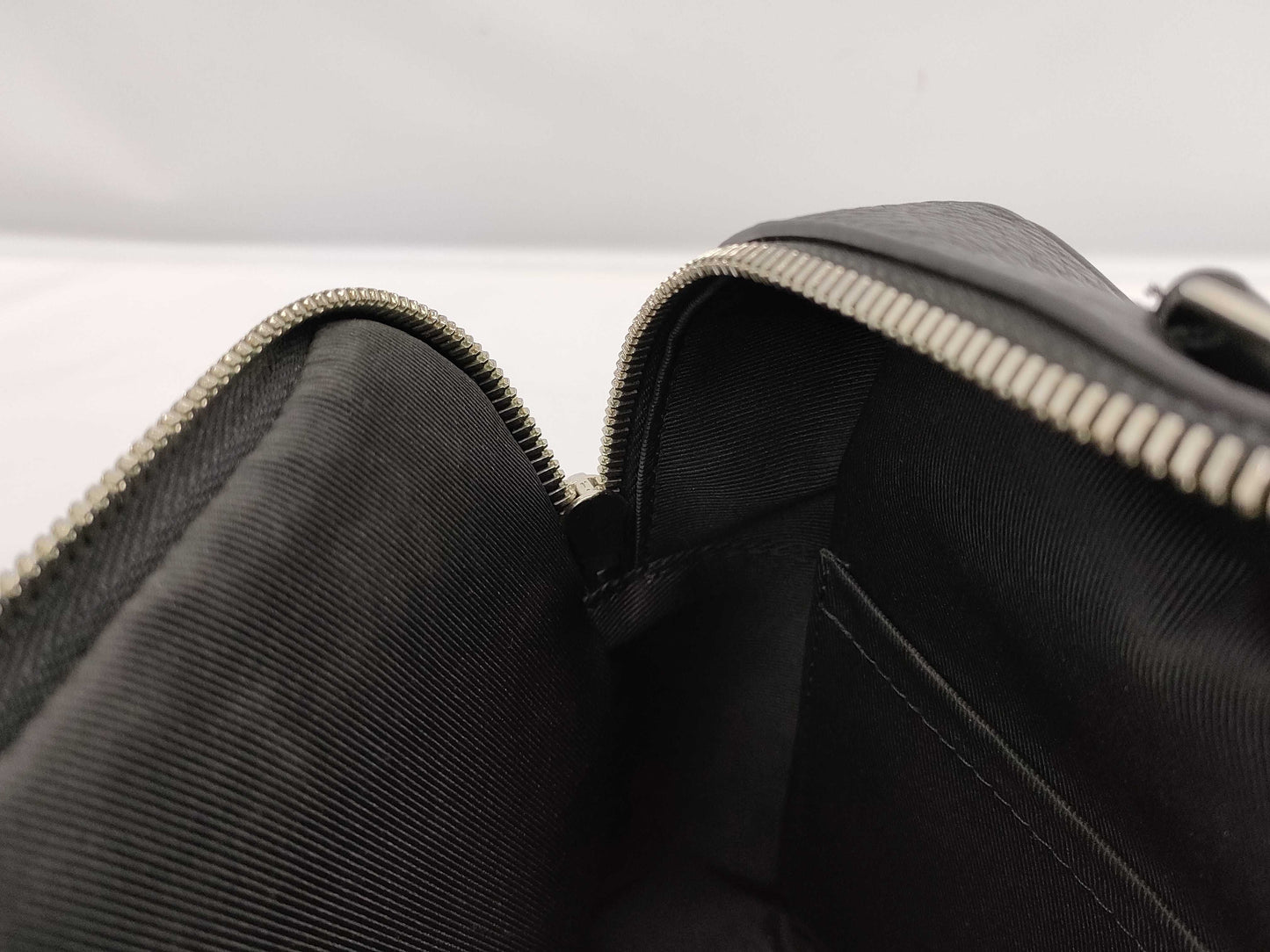 LOUIS VUITTON Monogram M57287 Flight Case Monogram Giant Handbag