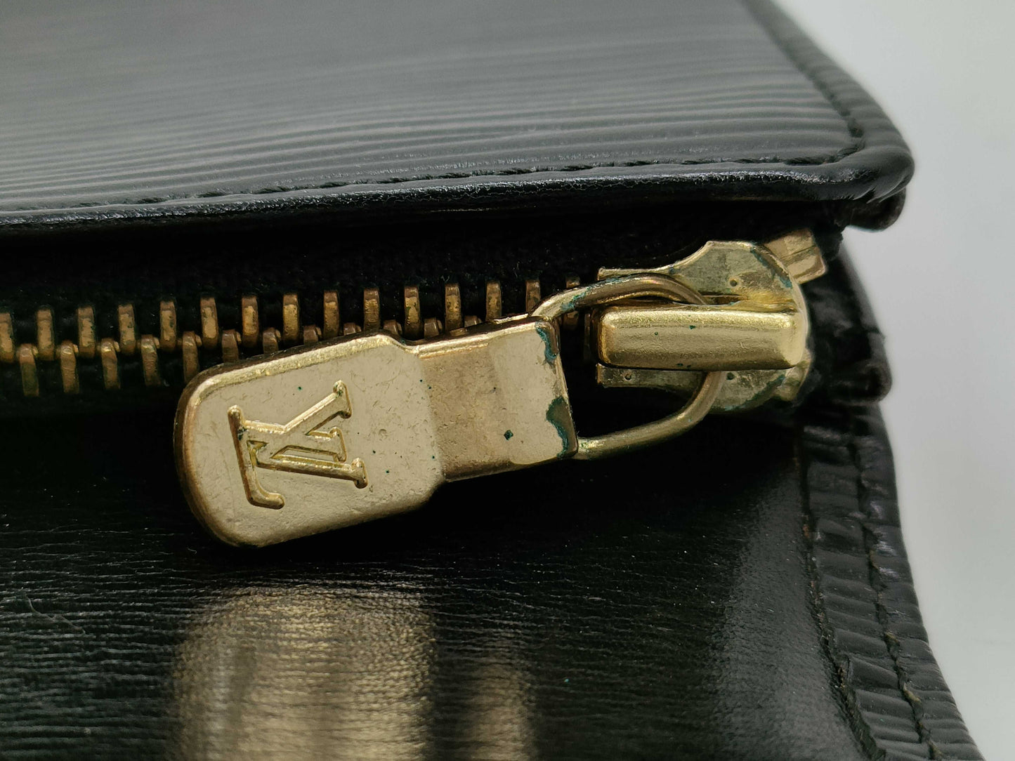 LOUIS VUITTON Epi Portefeuille Sarah Wallet