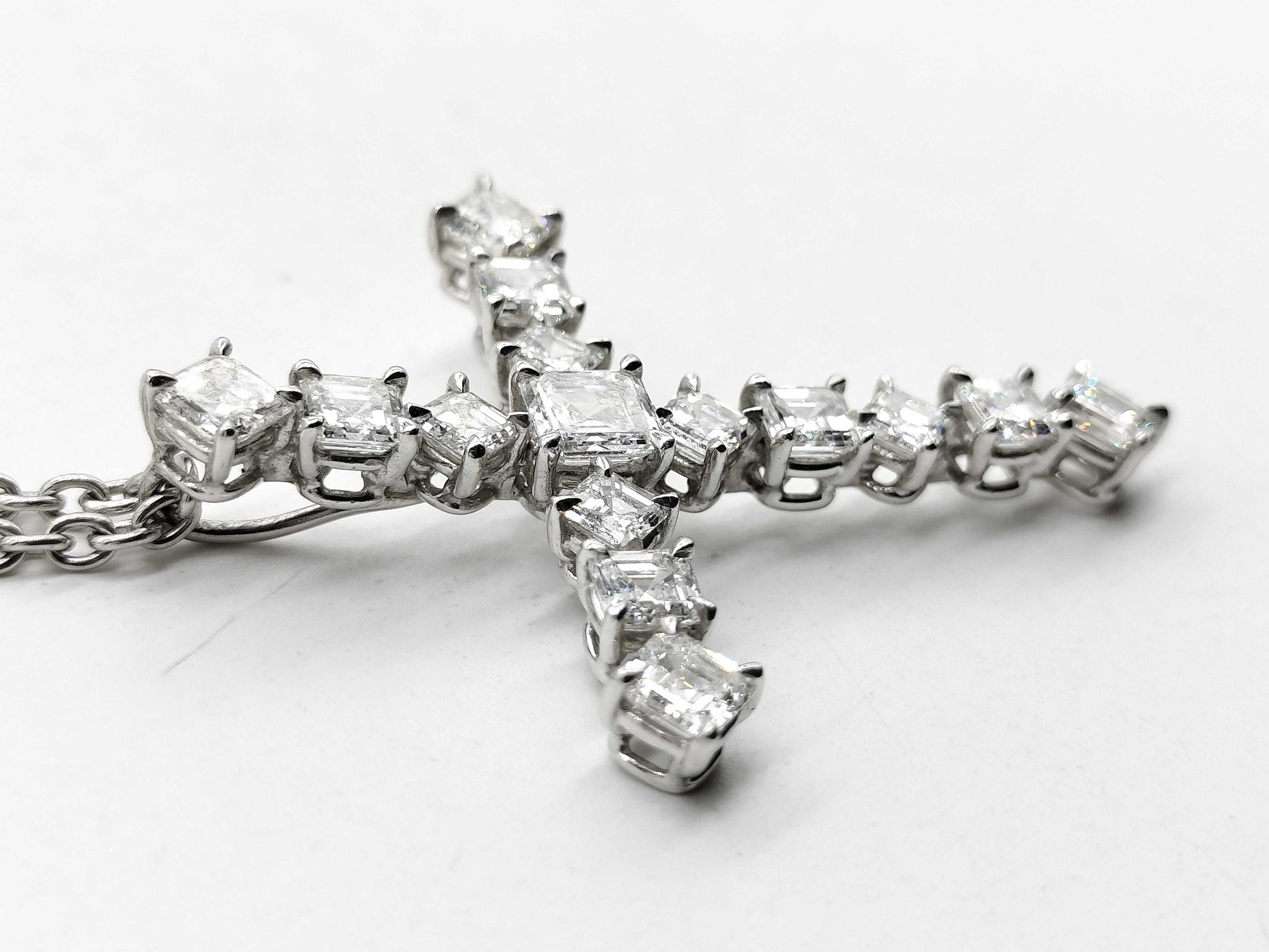 HARRY WINSTON Madonna Cross Large Diamond PT950 11.4g Necklace