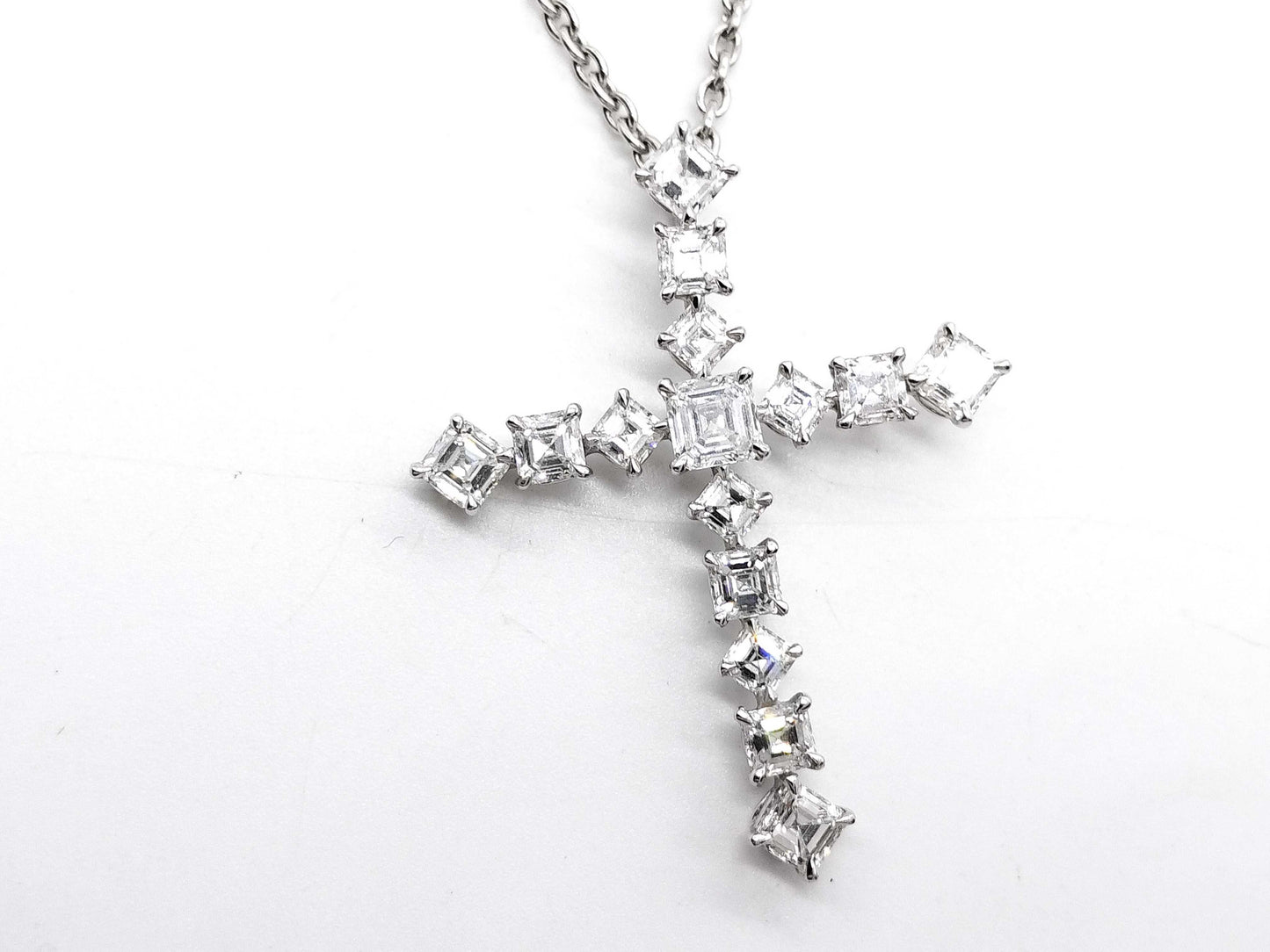 HARRY WINSTON Madonna Cross Large Diamond PT950 11.4g Necklace