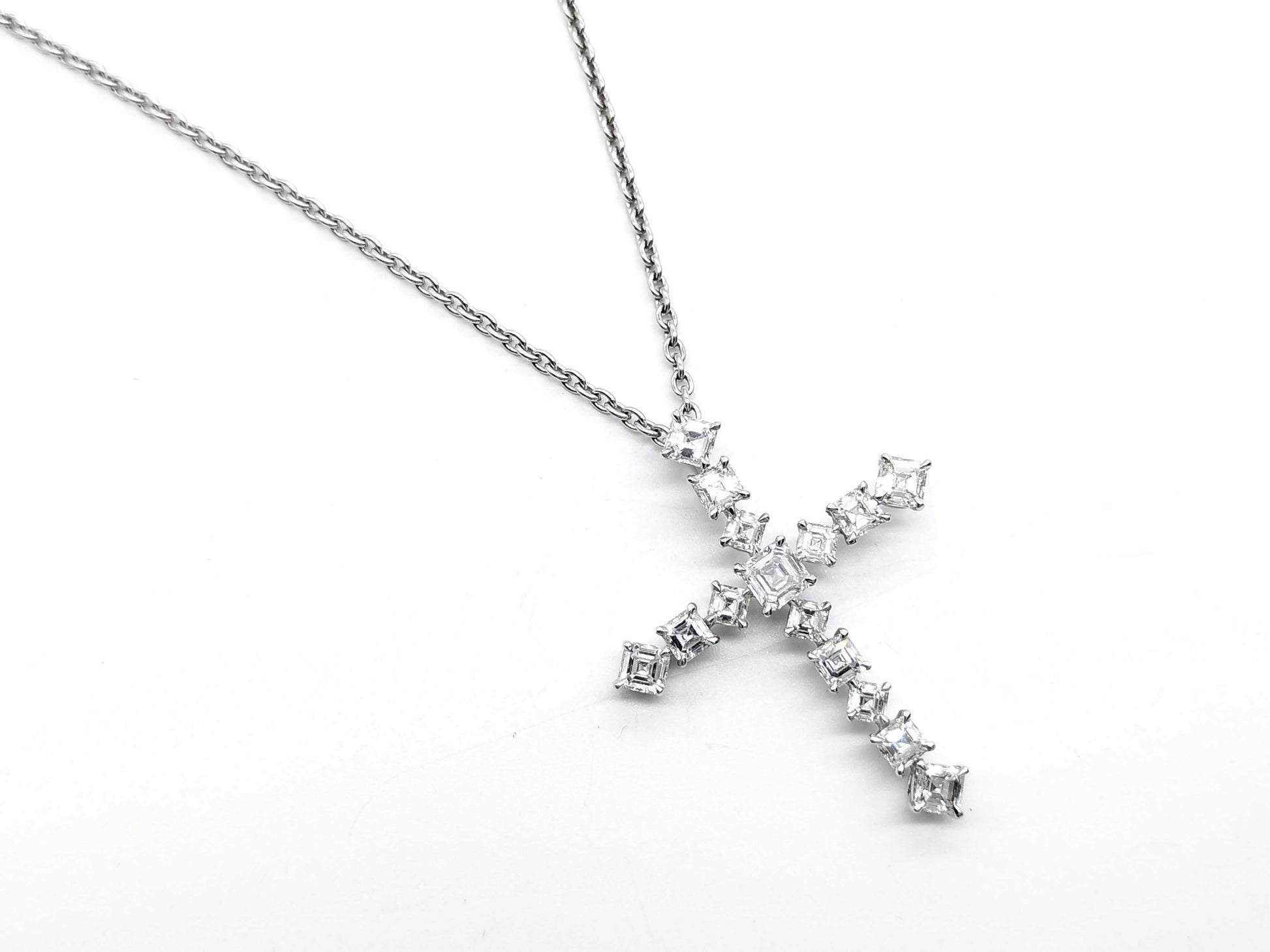 HARRY WINSTON Madonna Cross Large Diamond PT950 11.4g Necklace