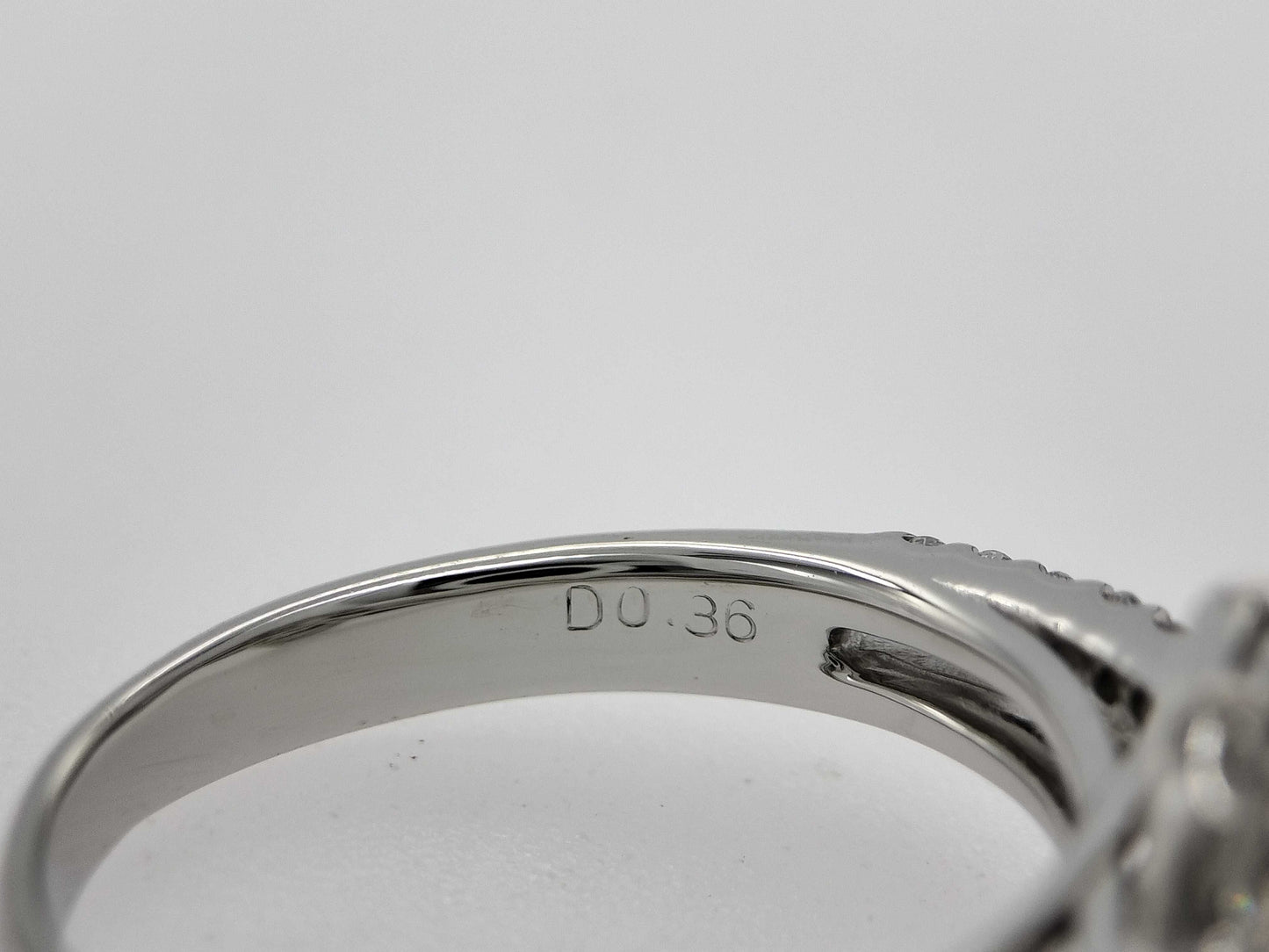 D1.007ct FD0.36ct PT900 5.7g Ring