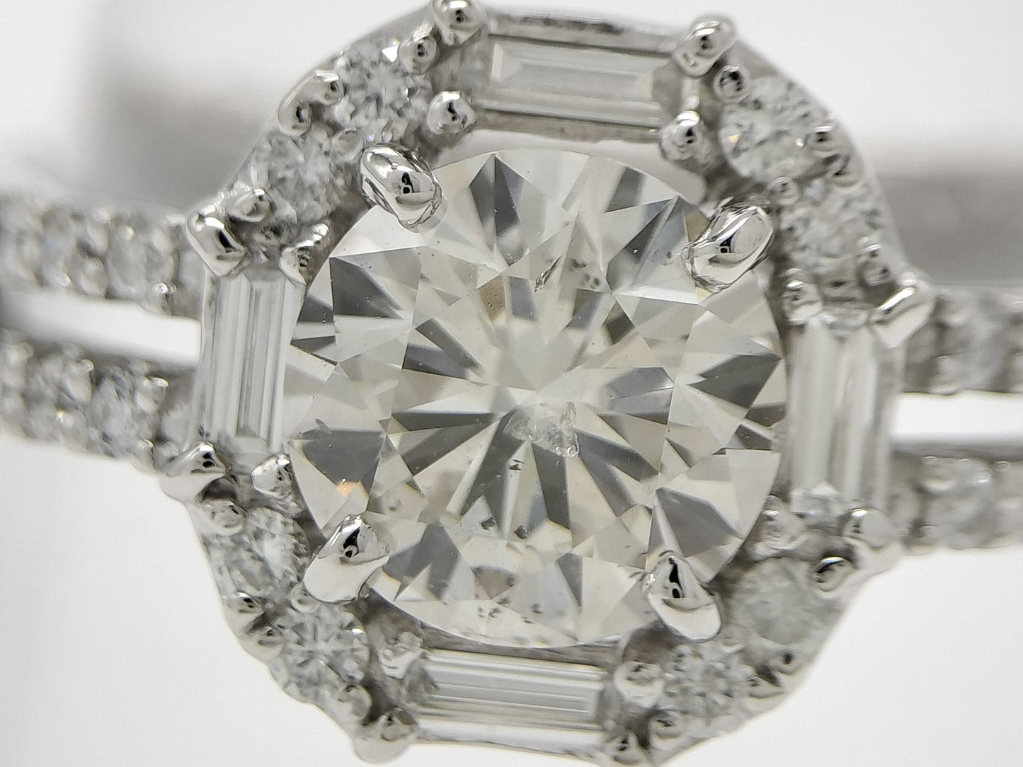 D1.007ct FD0.36ct PT900 5.7g Ring