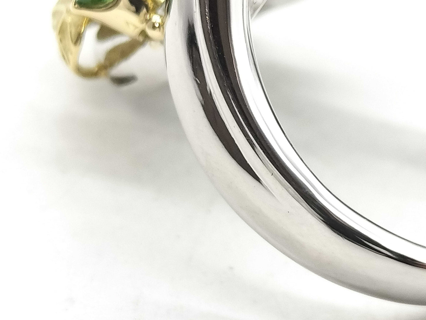 Cabochon E3.78ct, Colored Stone Multi D0.18ct, PT900/K18, 12.8g Ring
