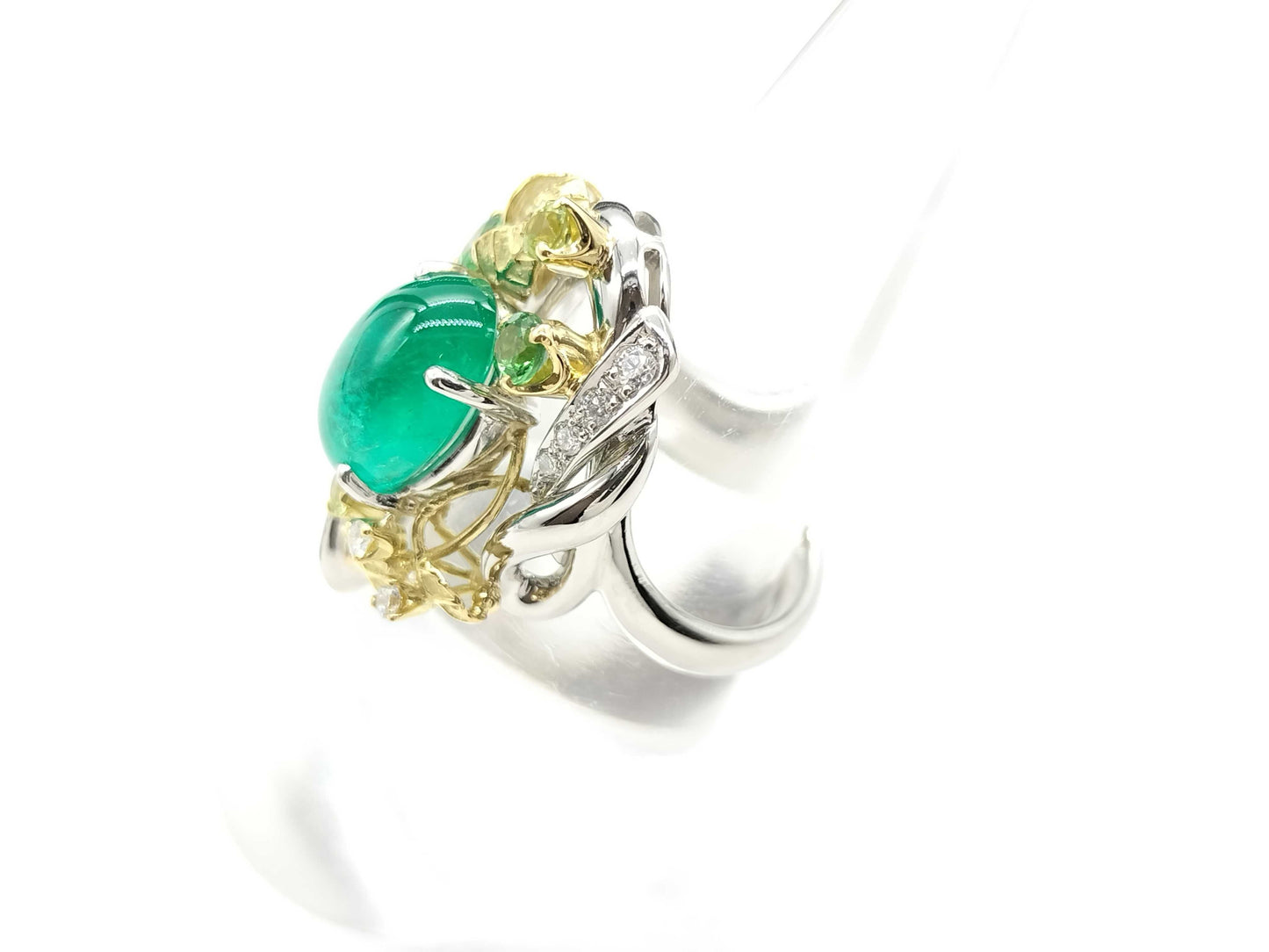 Cabochon E3.78ct, Colored Stone Multi D0.18ct, PT900/K18, 12.8g Ring