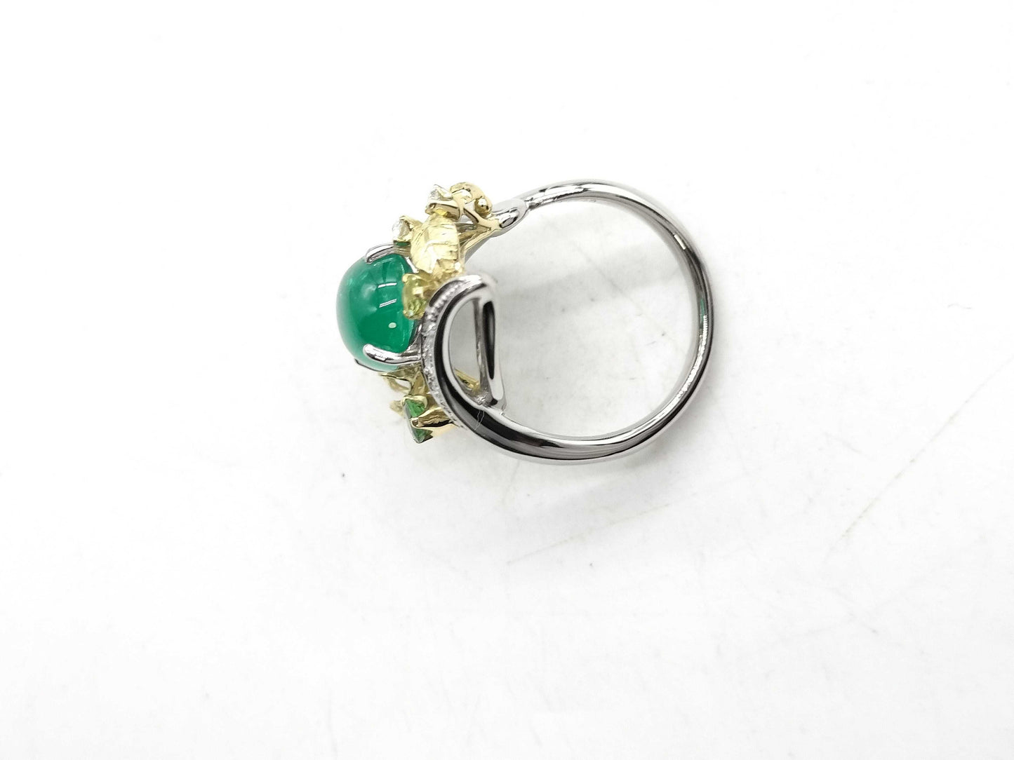 Cabochon E3.78ct, Colored Stone Multi D0.18ct, PT900/K18, 12.8g Ring
