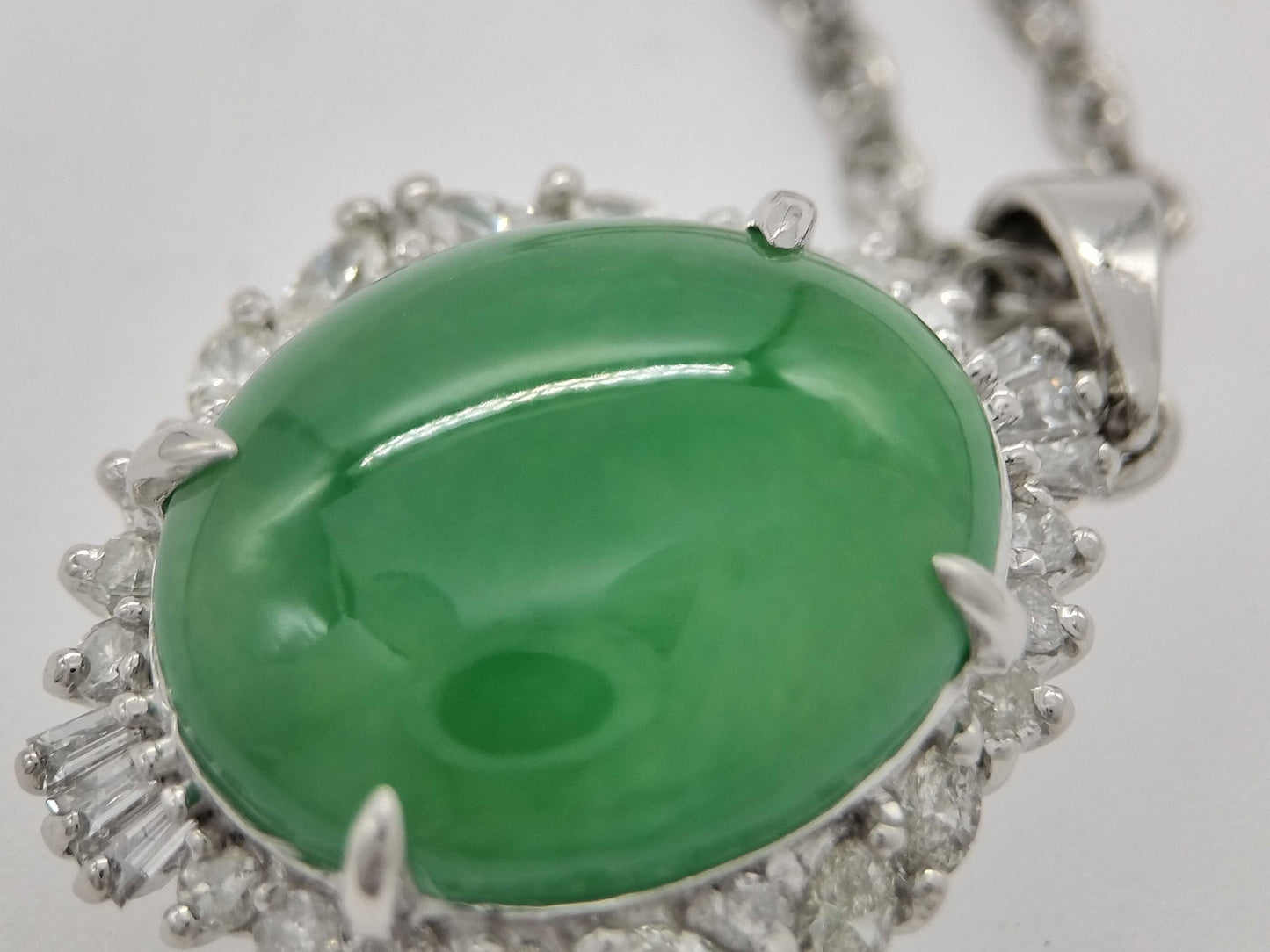 8.15ct Jadeite D0.65ct Pt900/850 12.2g Necklace