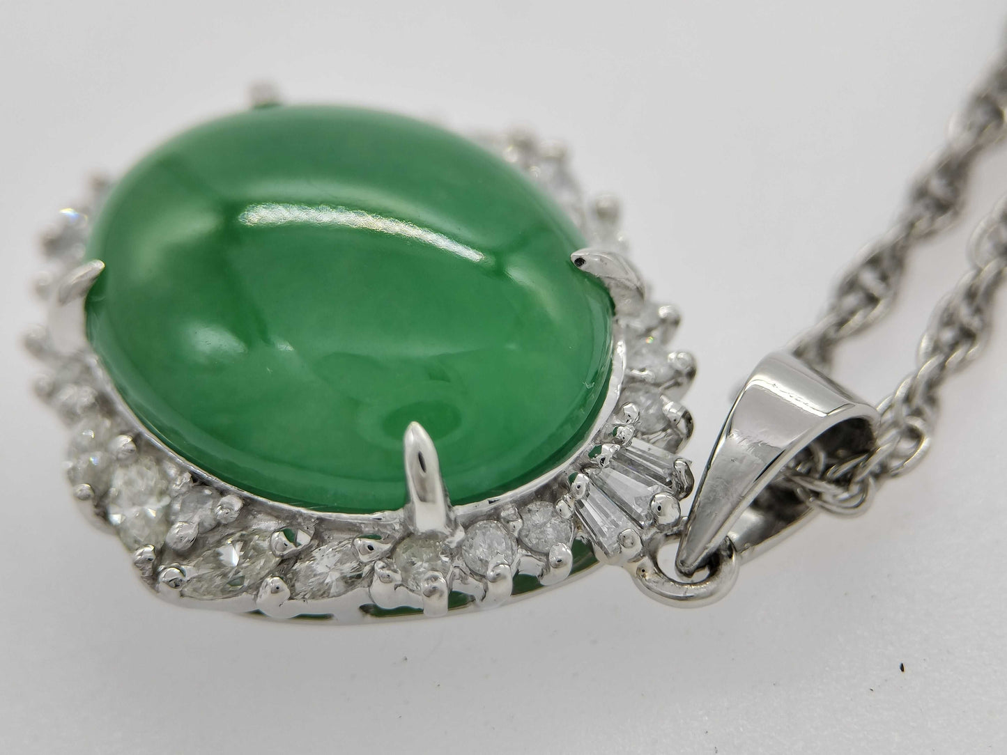 8.15ct Jadeite D0.65ct Pt900/850 12.2g Necklace