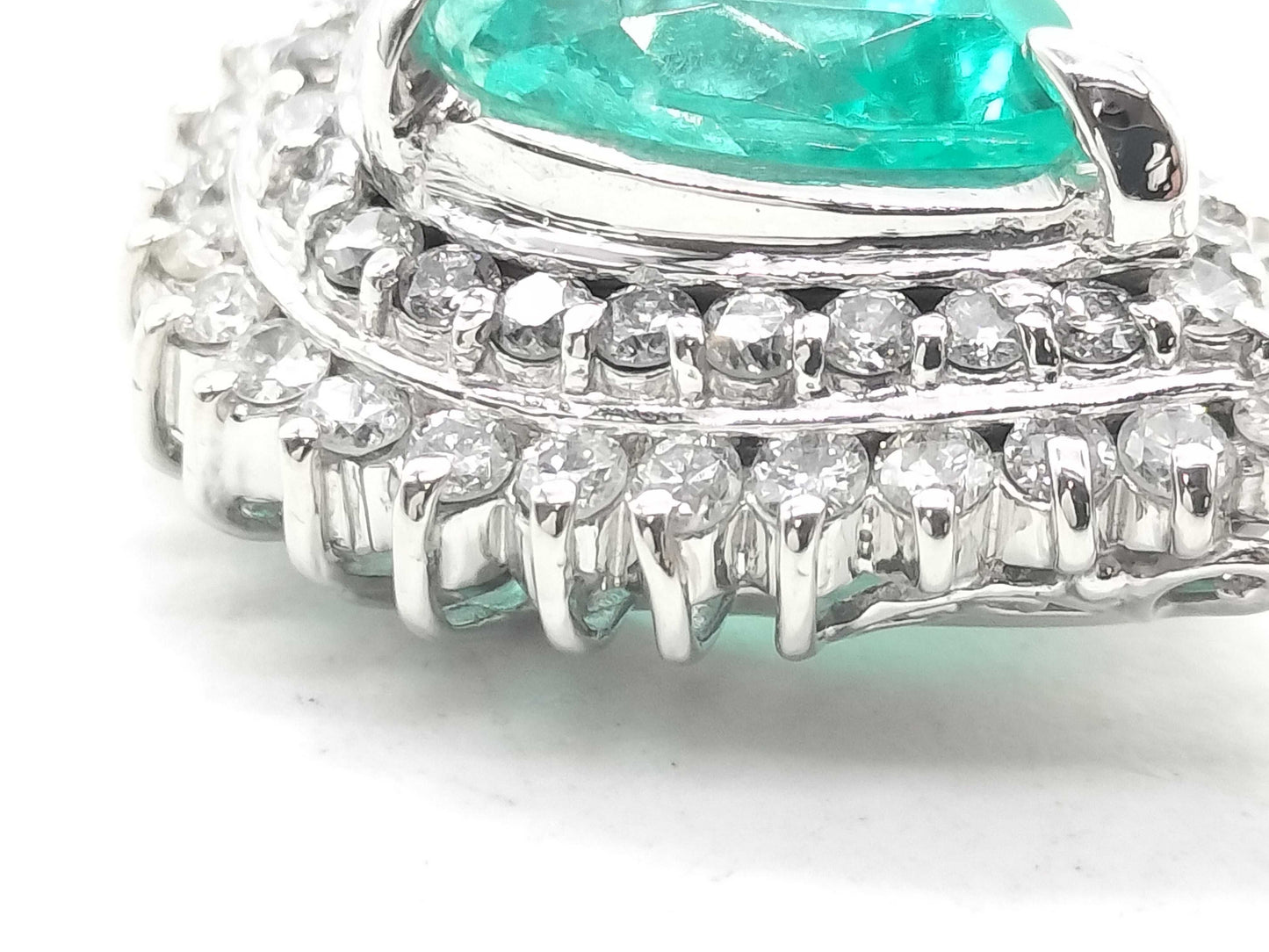 E2.08ct D0.67ct PT900 6.5g Pendant Top