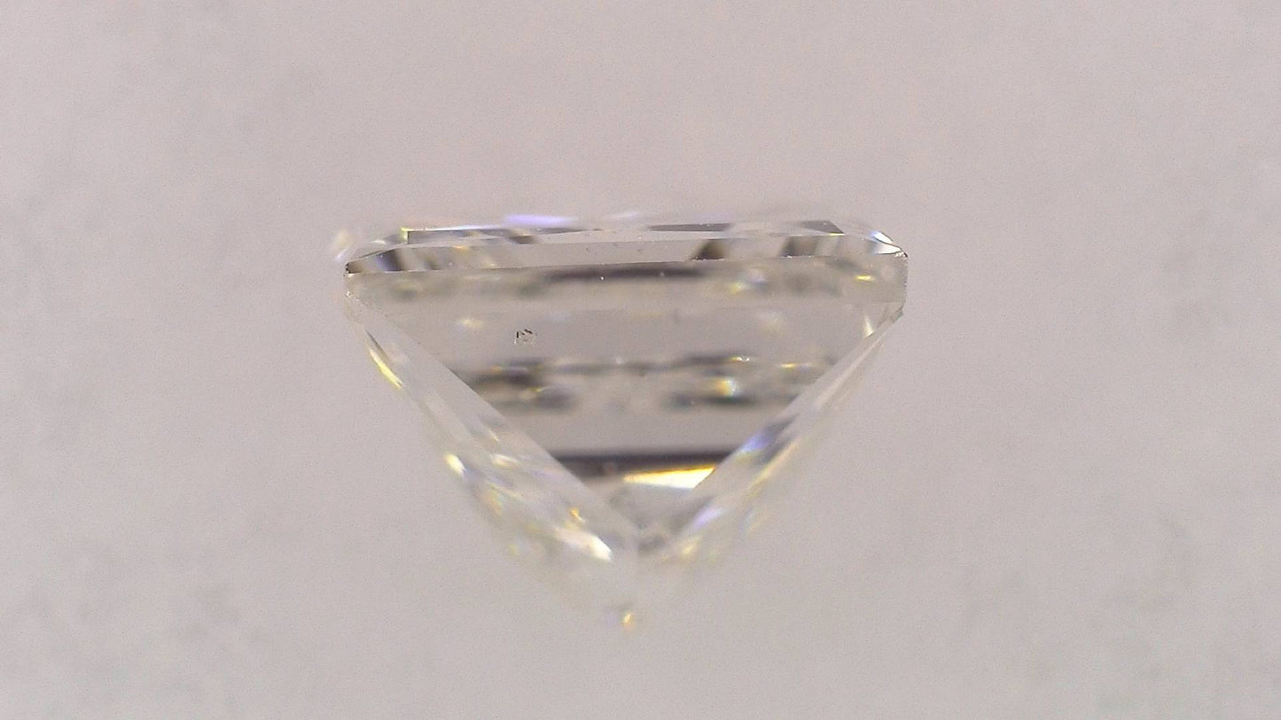 0.276ct H SI-2 ****/GD/GD FAINT NATURAL 3.52-3.45X2.63mm SQ Loose Diamond
