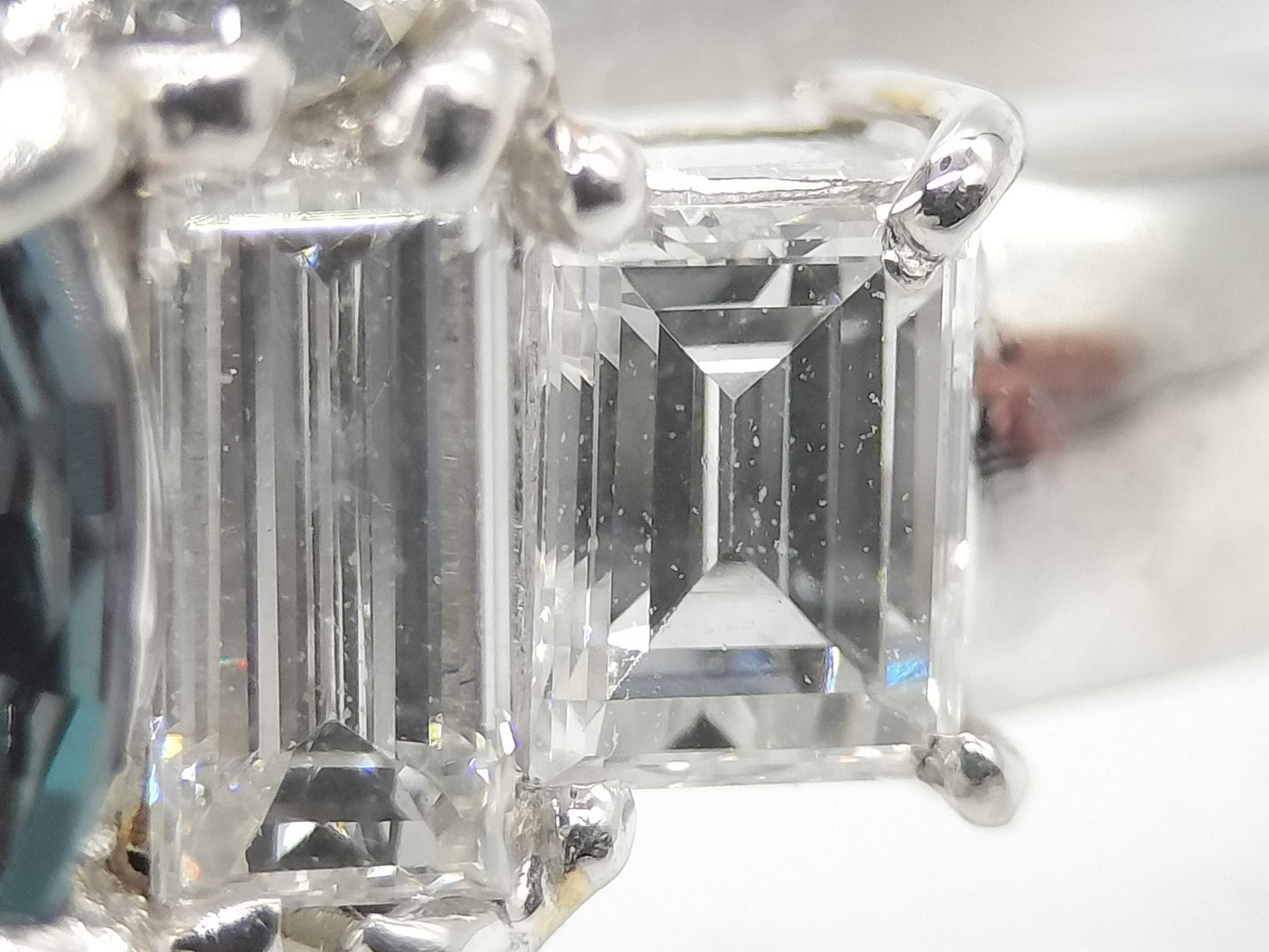 AX 0.88ct D 1.68ct Pt900 8.5g Ring