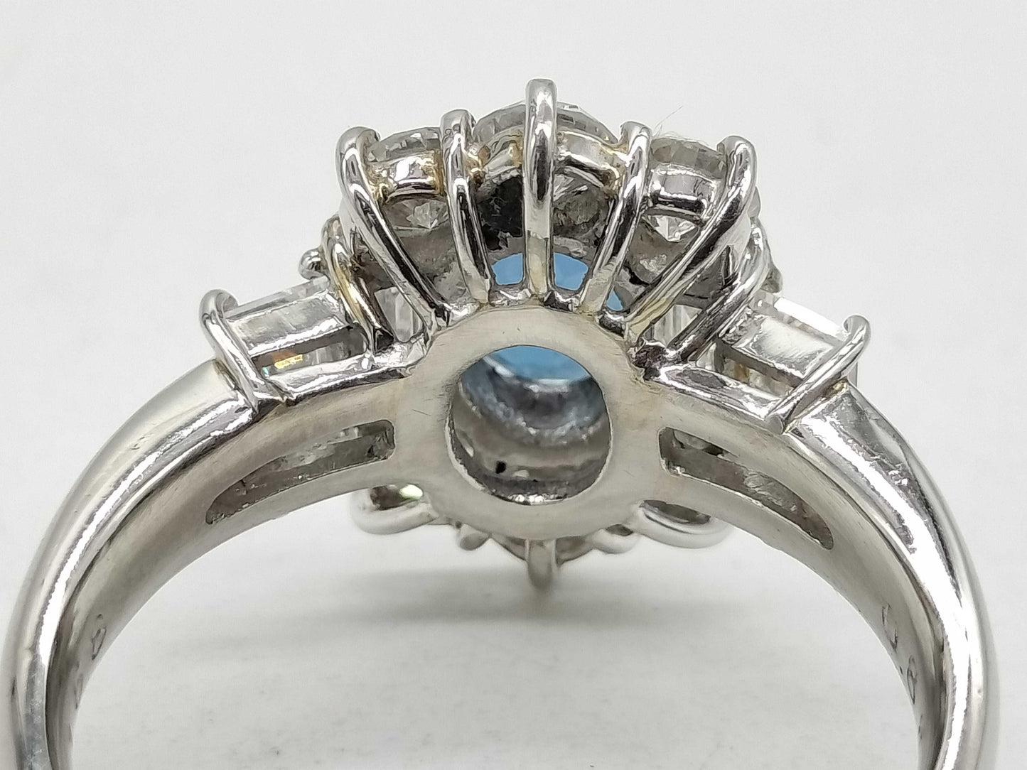 AX 0.88ct D 1.68ct Pt900 8.5g Ring