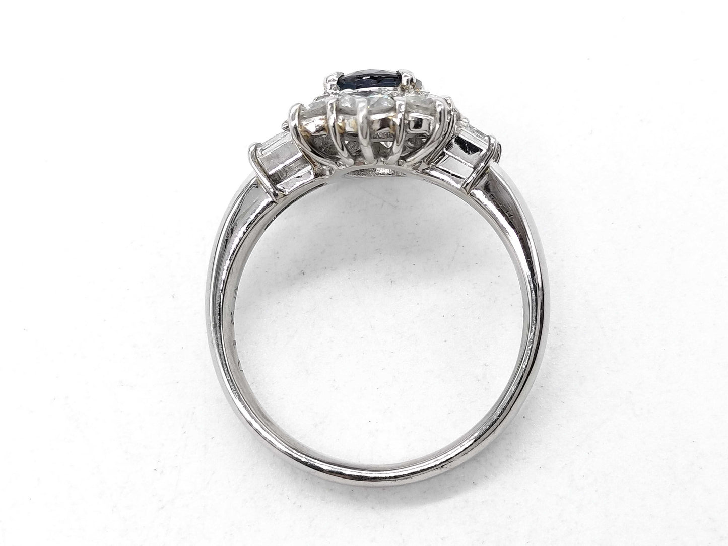 AX 0.88ct D 1.68ct Pt900 8.5g Ring