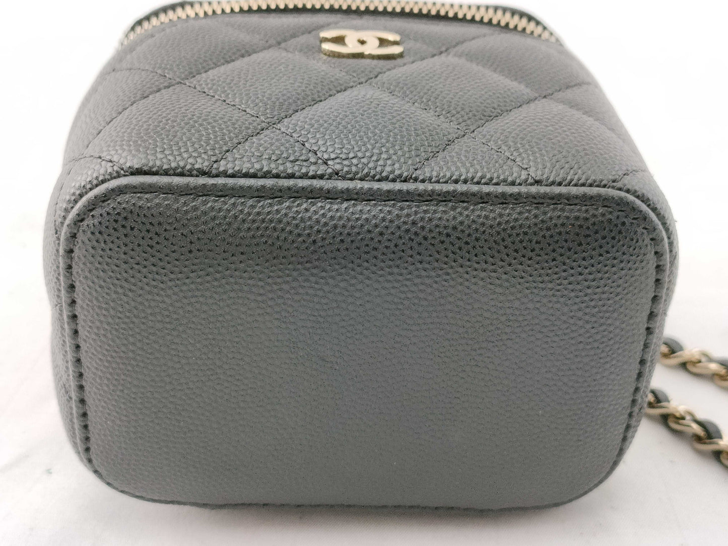 CHANEL #31 Caviar Skin Mini Vanity Chain Bag