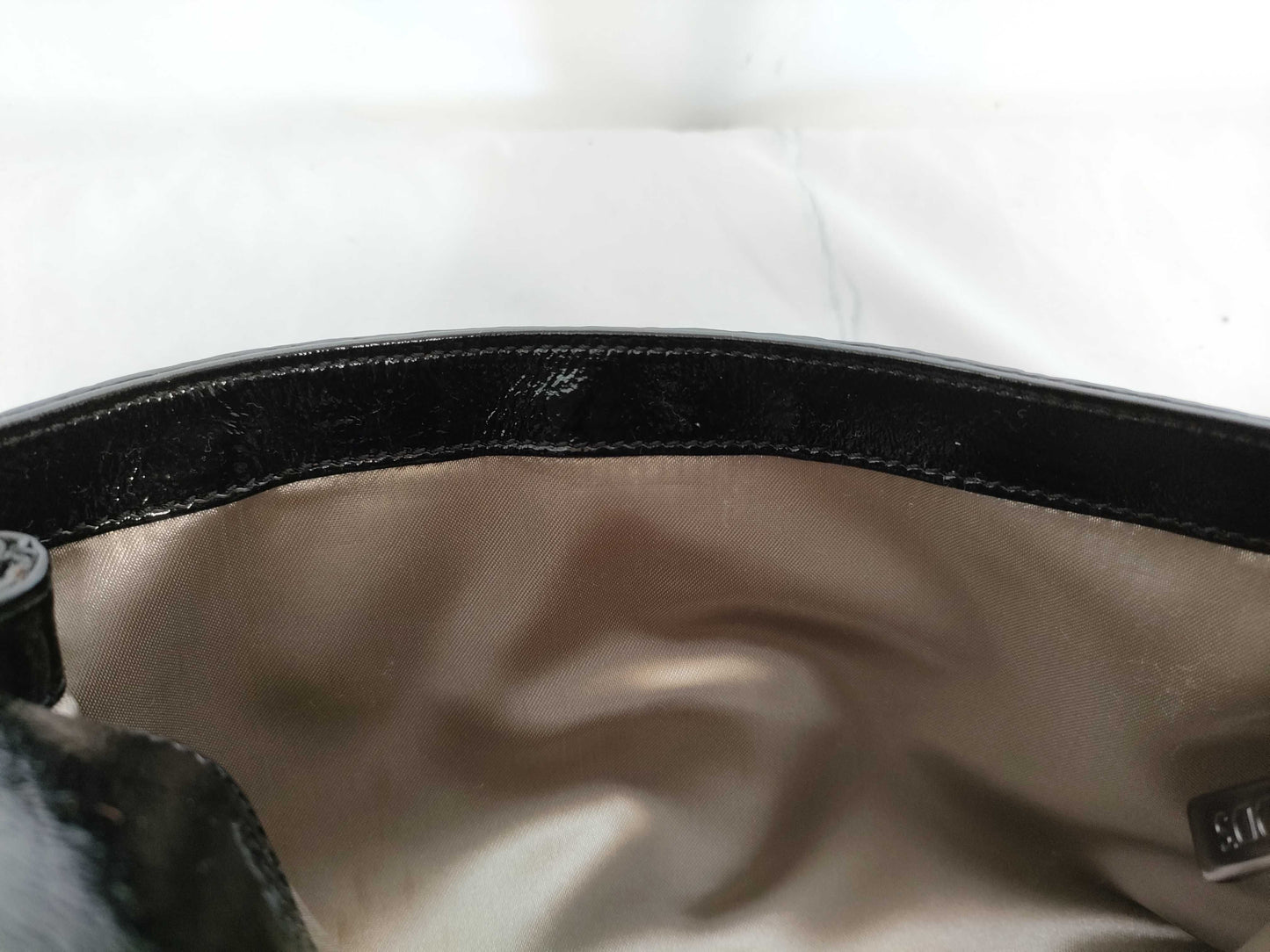 TODS Patent Chien Handbag