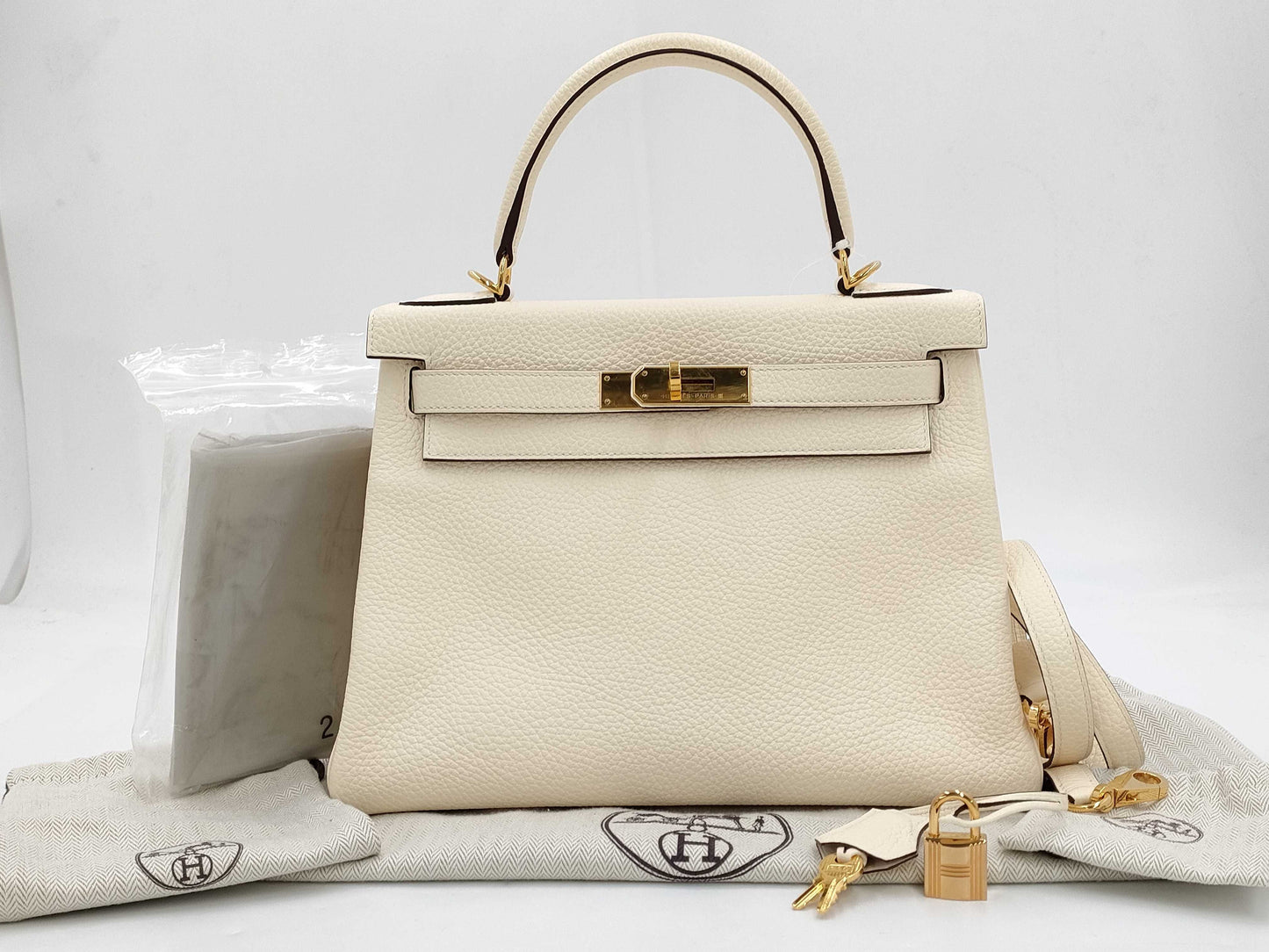 HERMES Kelly 28 Twilly Togo Nata U Stamp Handbag