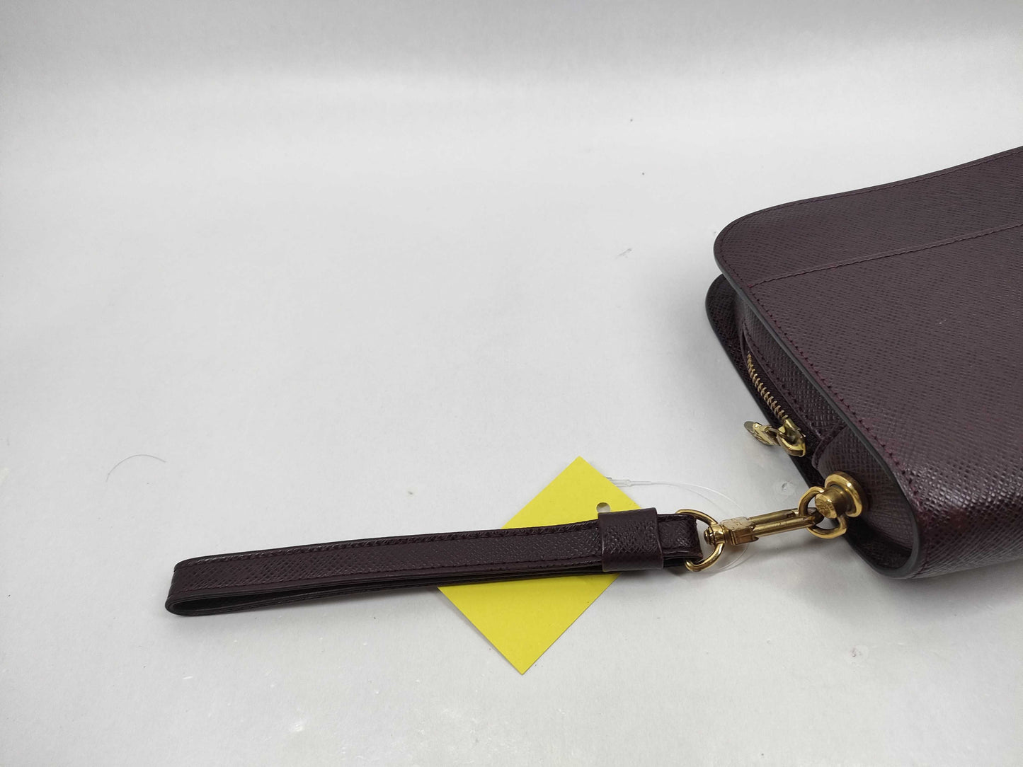 LOUIS VUITTON M30188 Taiga Baikal Second Bag