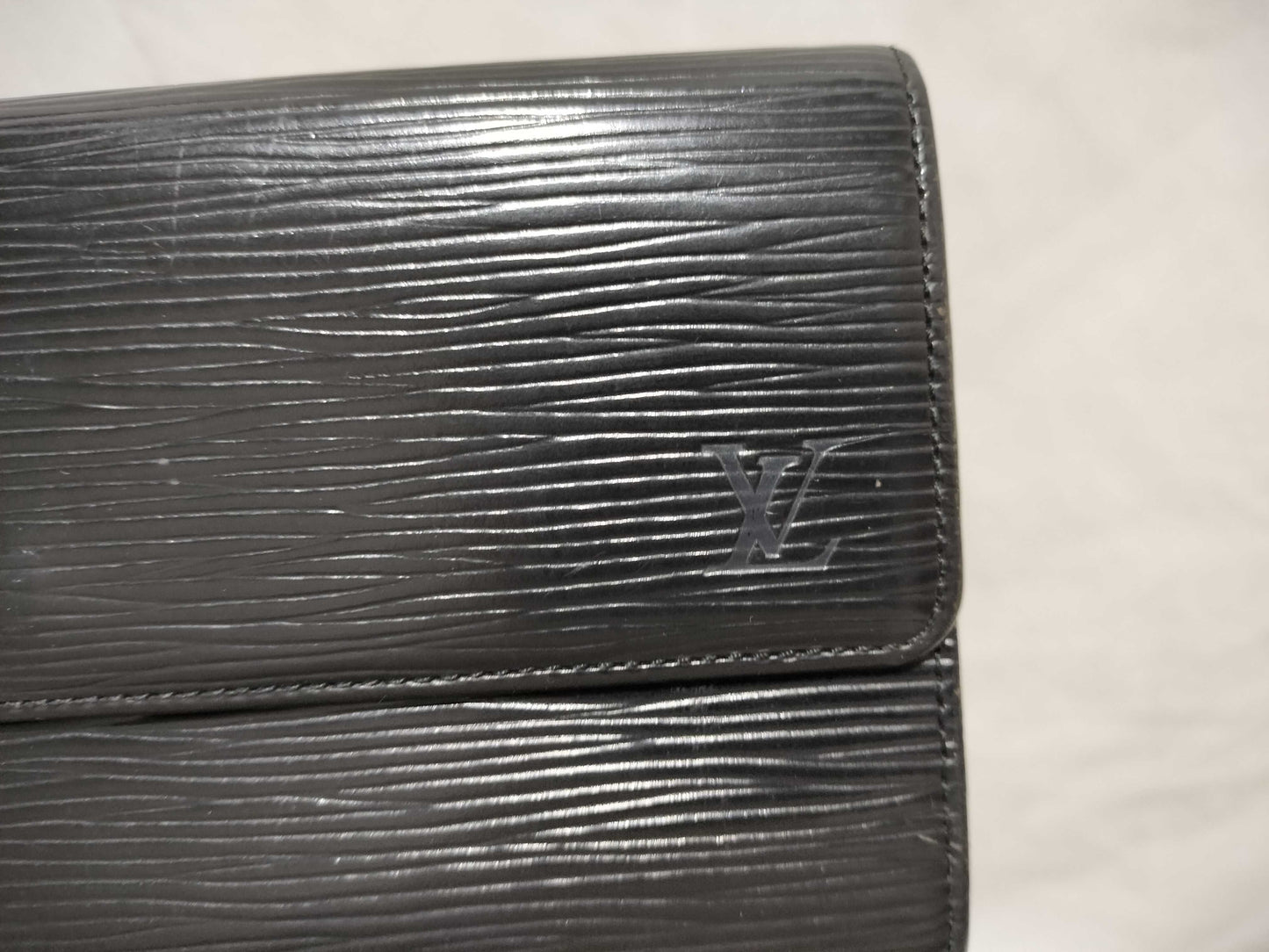 LOUIS VUITTON Epi Porte Monnaie Credit Noir Black Wallet