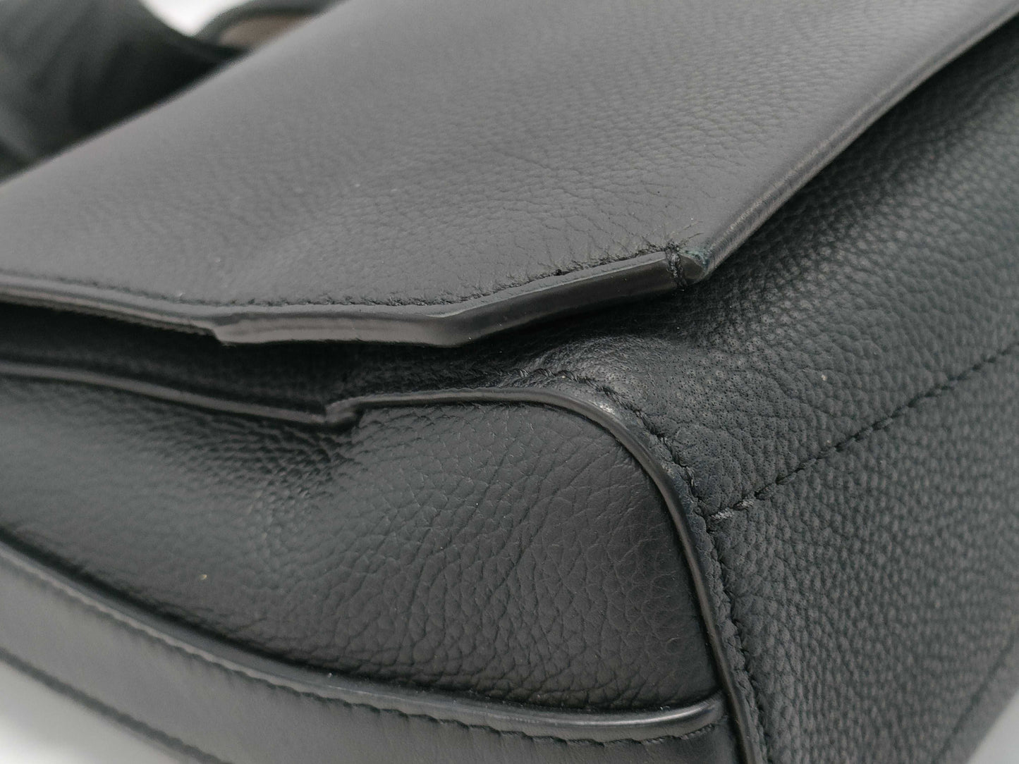 LOUIS VUITTON Aerogram Takeoff Messenger Shoulder Bag with RFID Tag