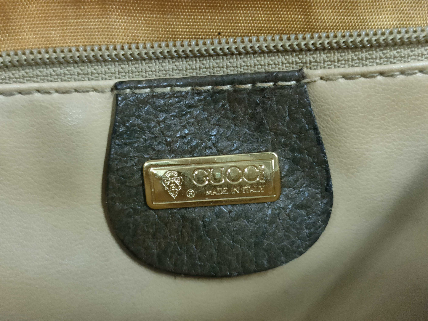 GUCCI GG Supreme Old Gucci 001 115 6165 Shoulder Bag