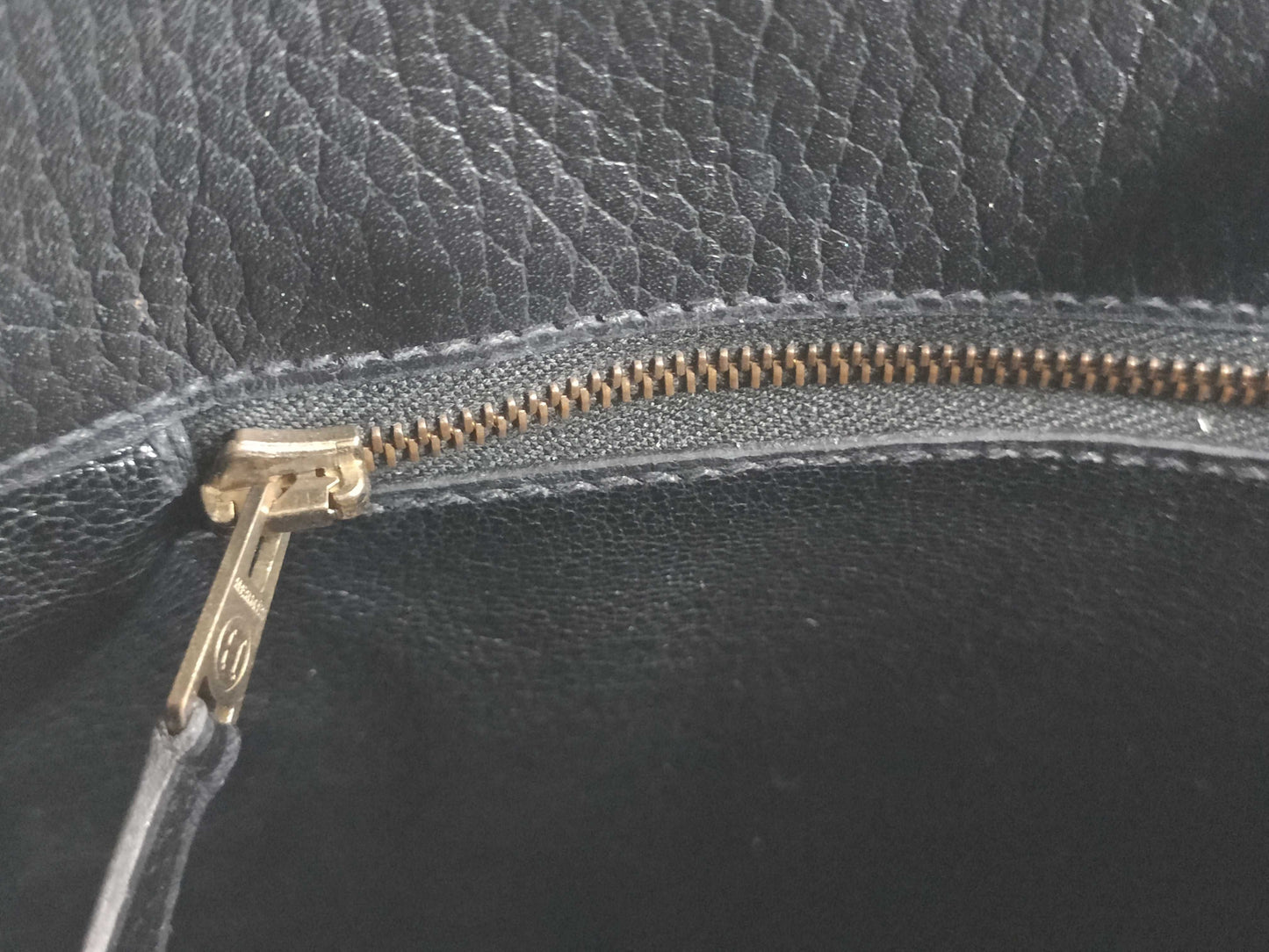 LOUIS VUITTON M51146 Looping MM Tote Bag