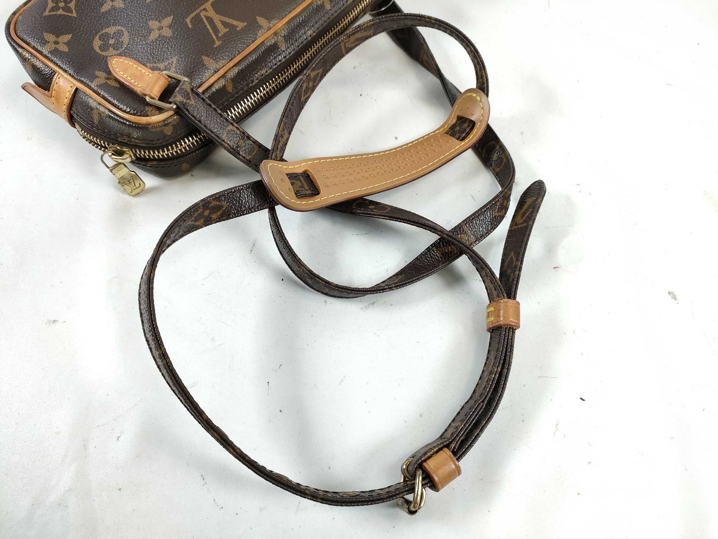 BOTTEGA VENETA Monogram Paraquito Loop Green Shoulder Bag