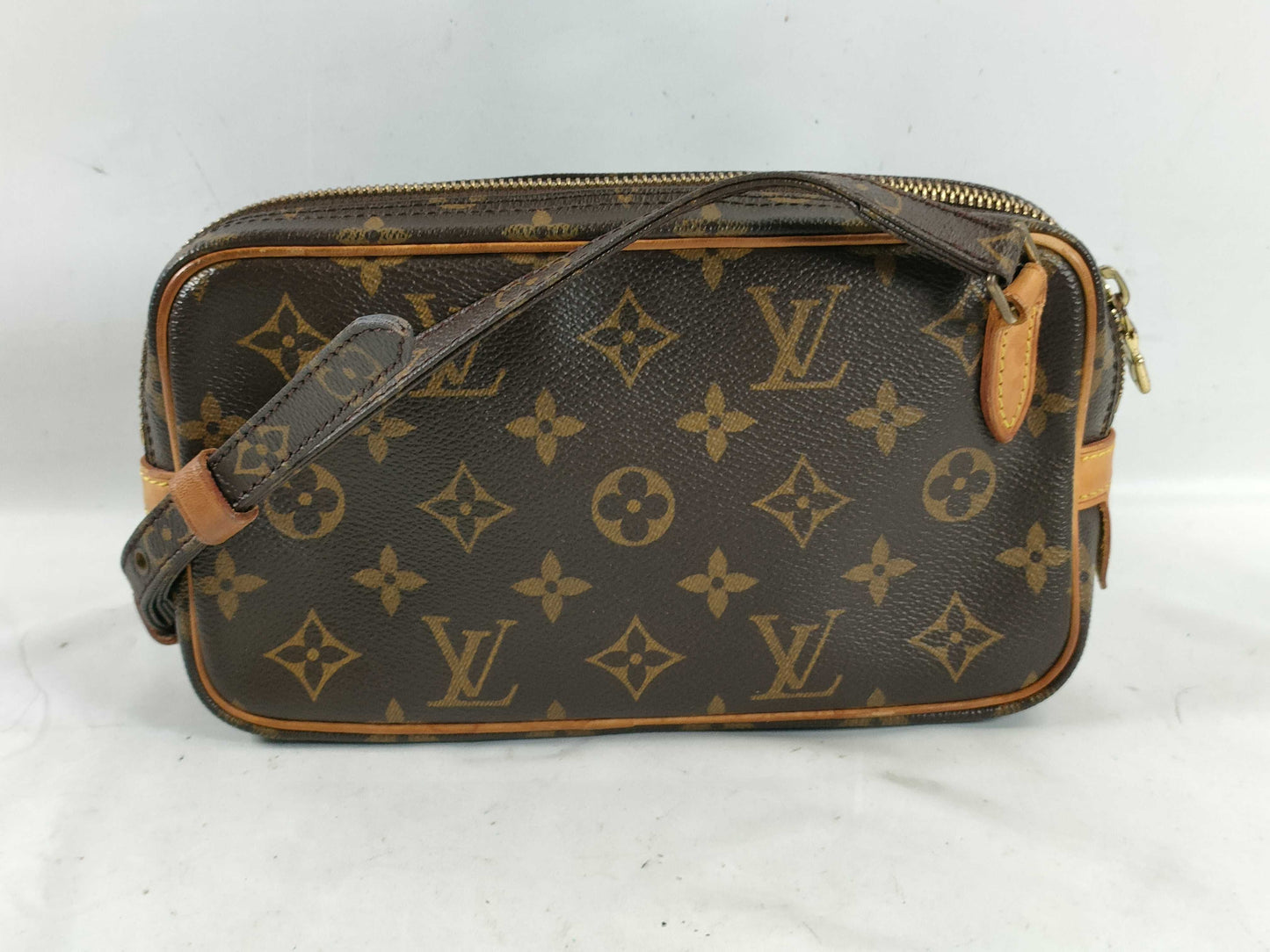 BOTTEGA VENETA Monogram Paraquito Loop Green Shoulder Bag