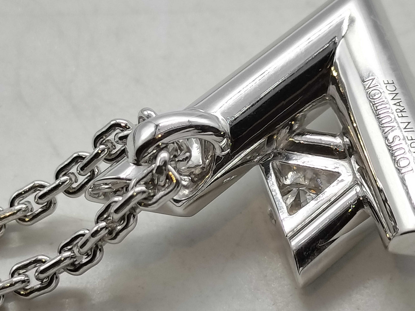 LOUIS VUITTON Volt One 1PD WG Au750 17.5g Necklace