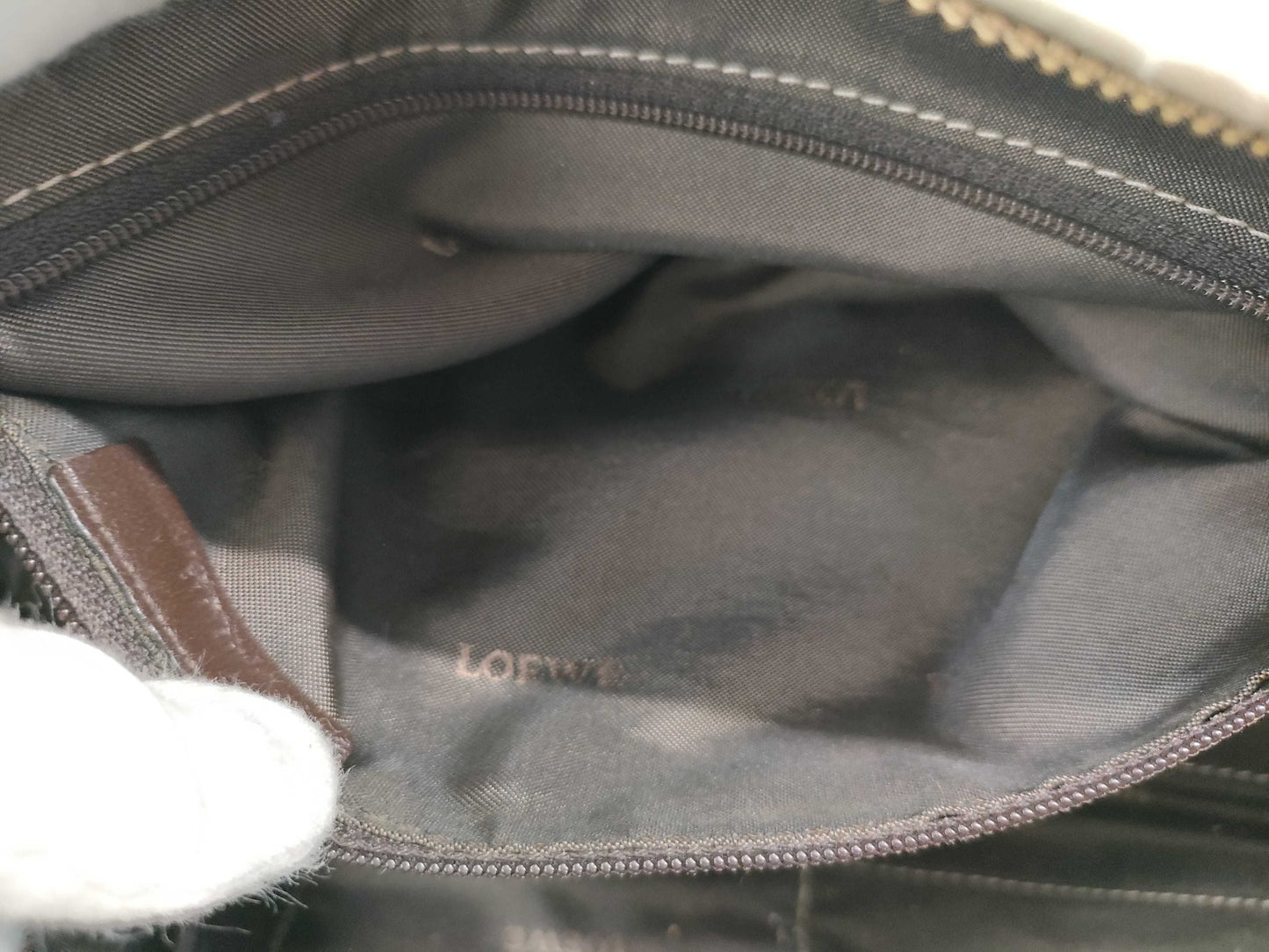 LOEWE Amazona 28 Leather Handbag