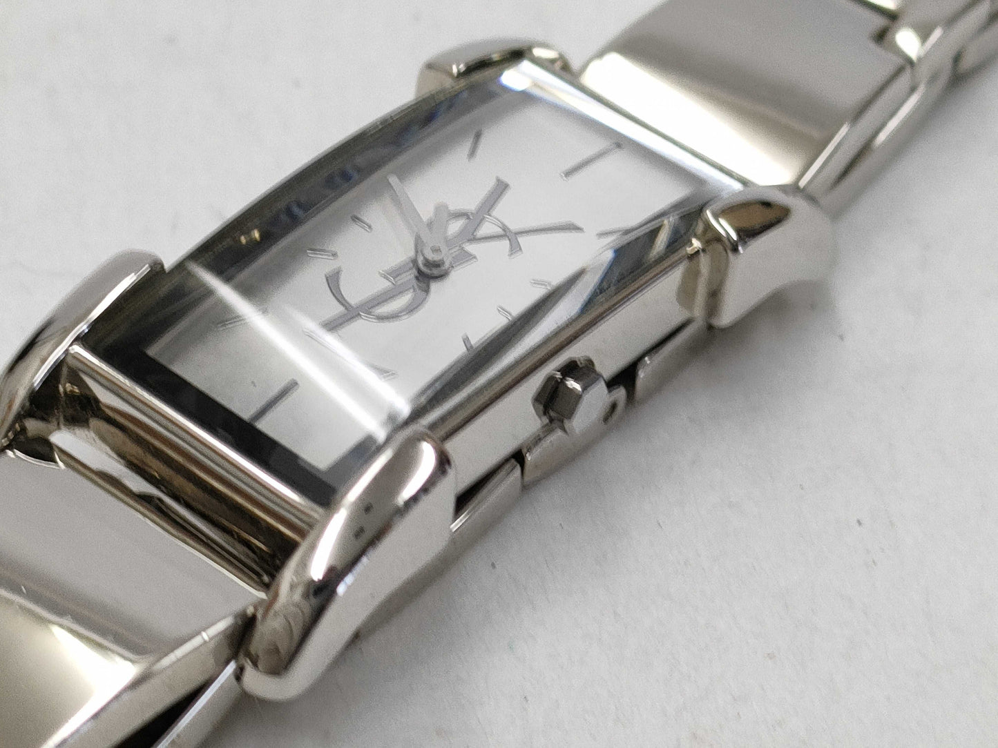 Yves Saint Laurent 5421-H16218 Y Women's Quartz Watch