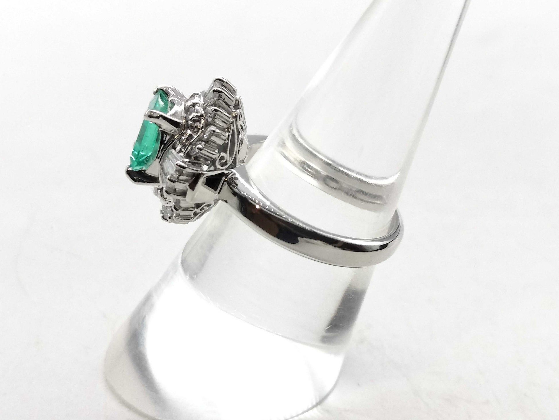 E1.15ct D0.85ct PT900 11.7g Ring