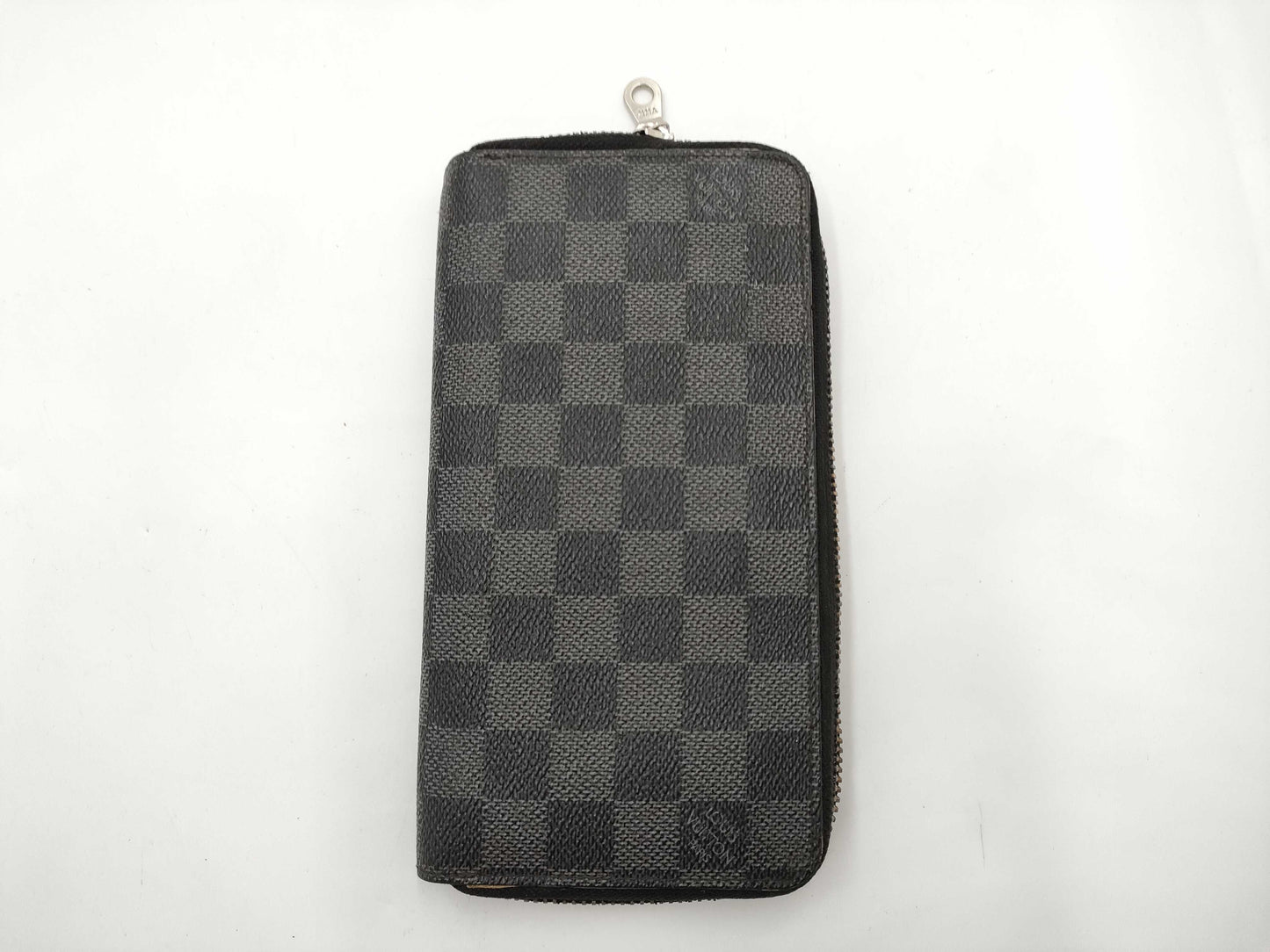 LOUIS VUITTON Zippy Wallet