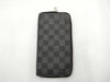 LOUIS VUITTON Zippy Wallet